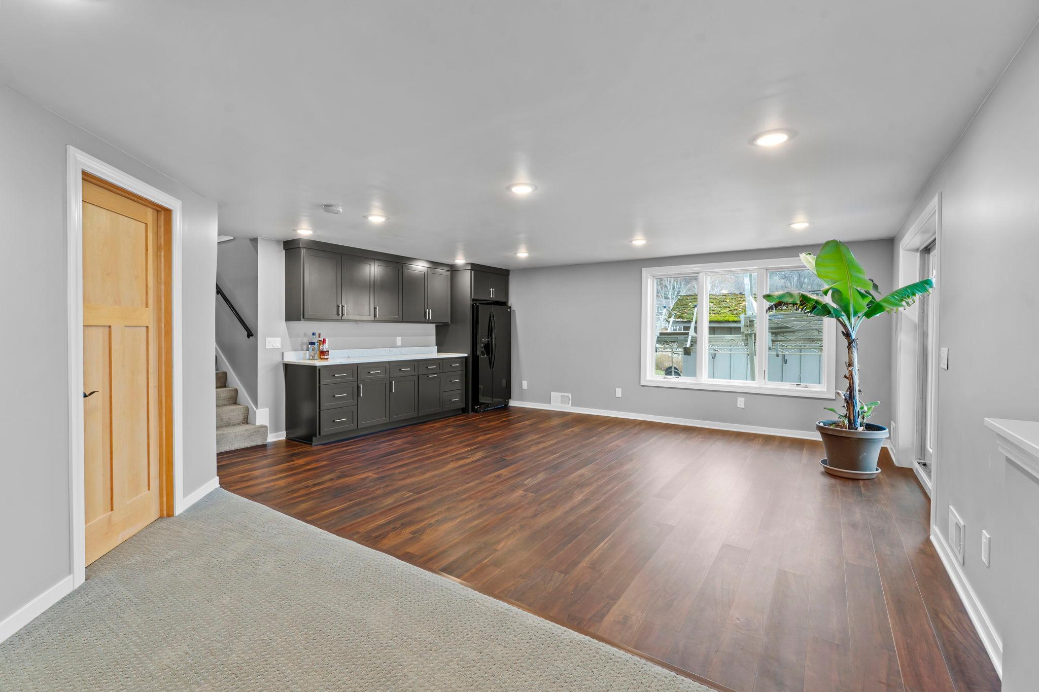 4324 Lake Point Court