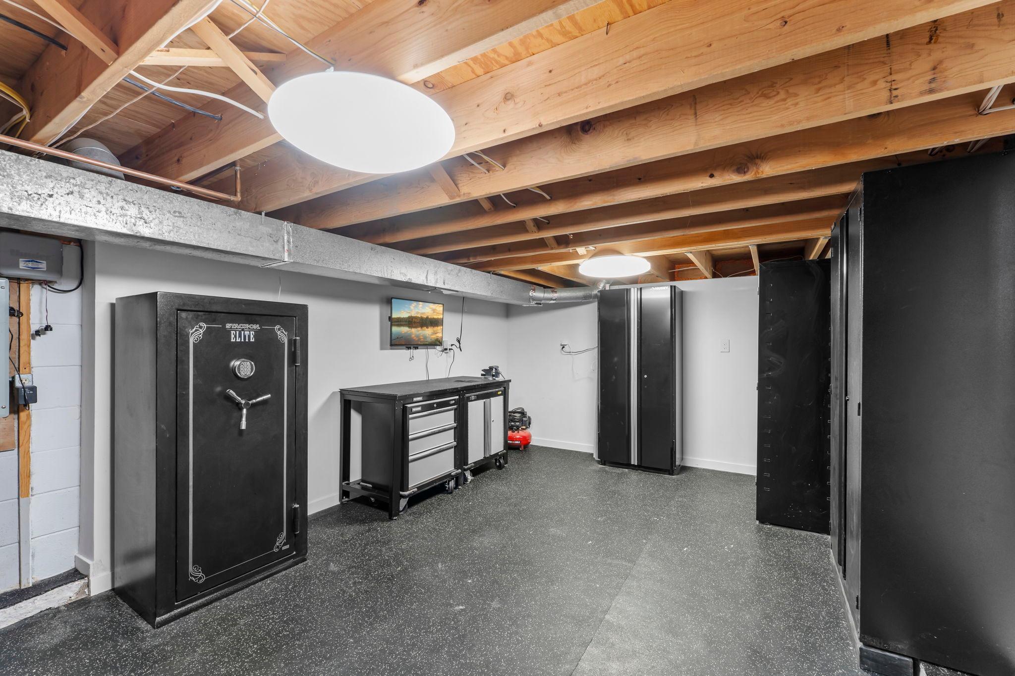 4324 Lake Point Court