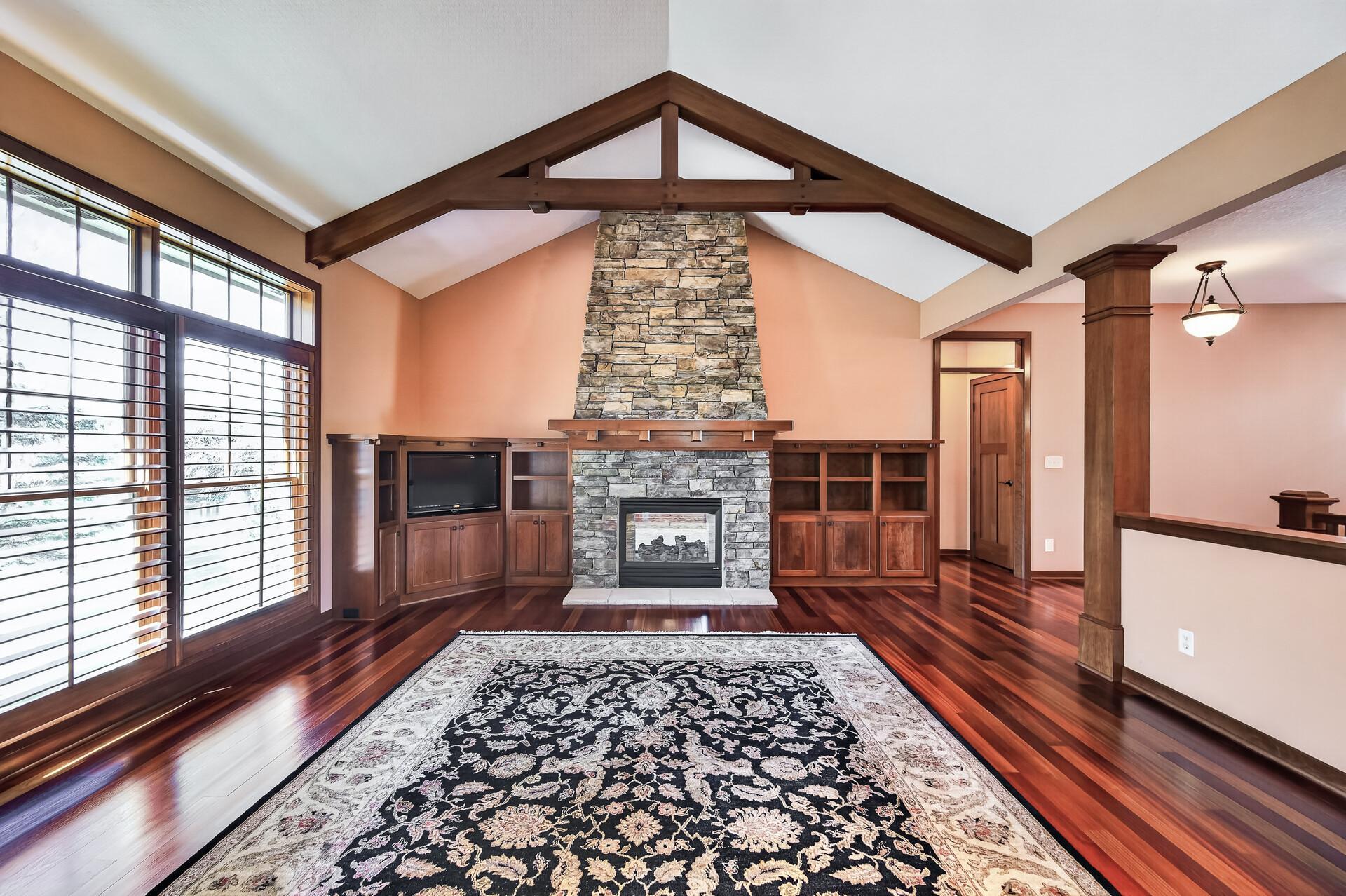 7 Hawthorne Court