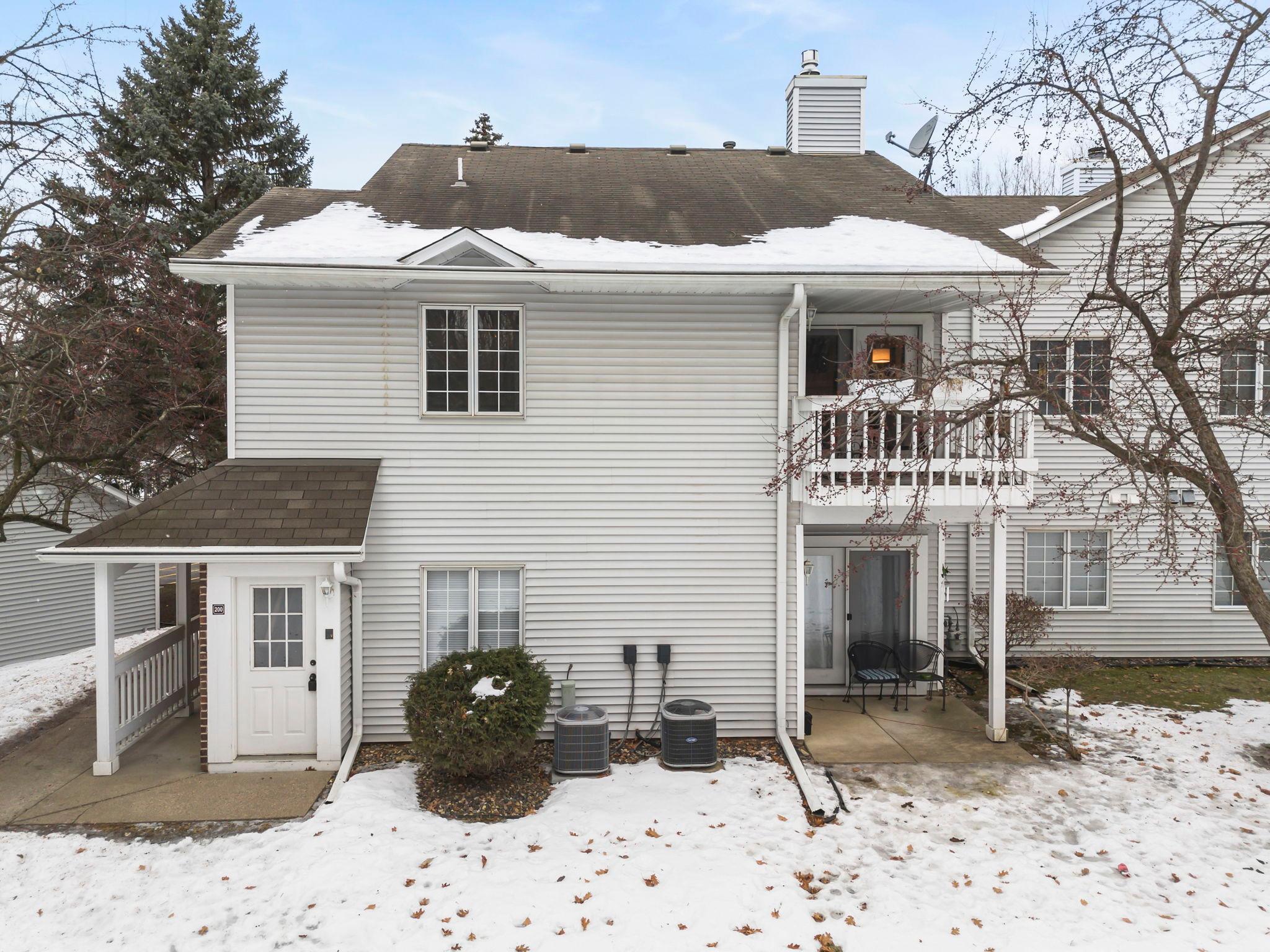 3563 Blue Jay Way Unit: 200