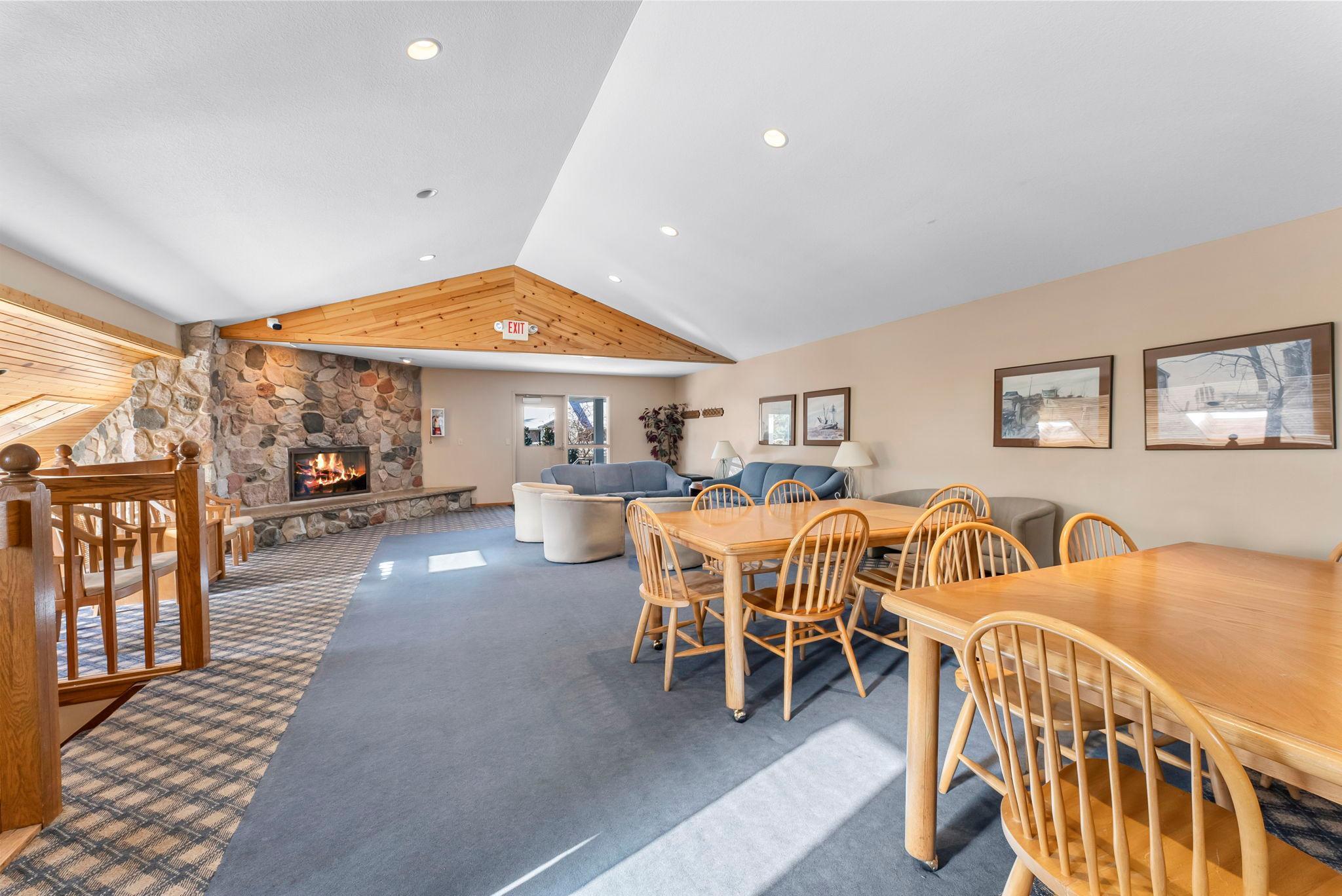 3563 Blue Jay Way Unit: 200