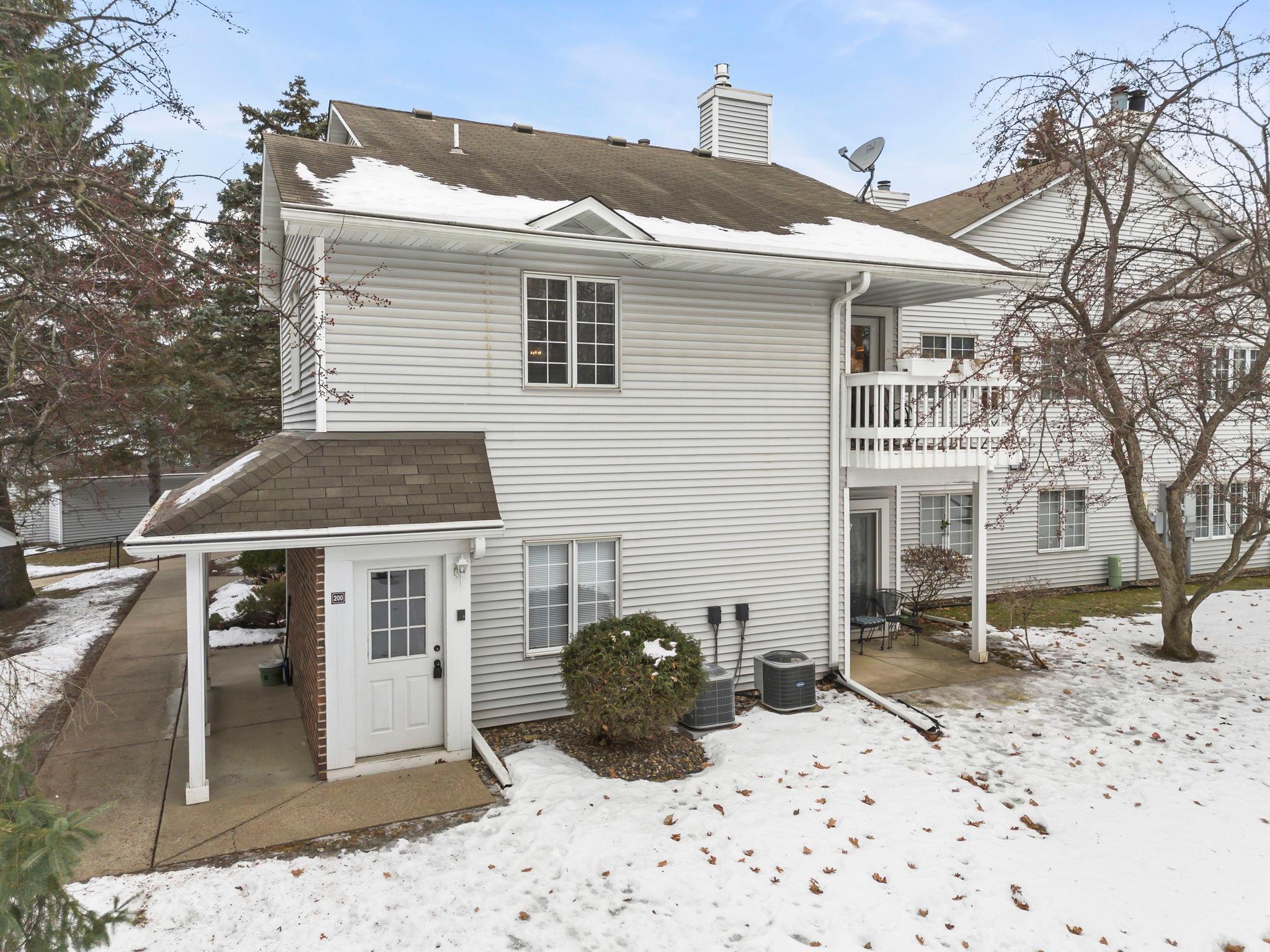 3563 Blue Jay Way Unit: 200