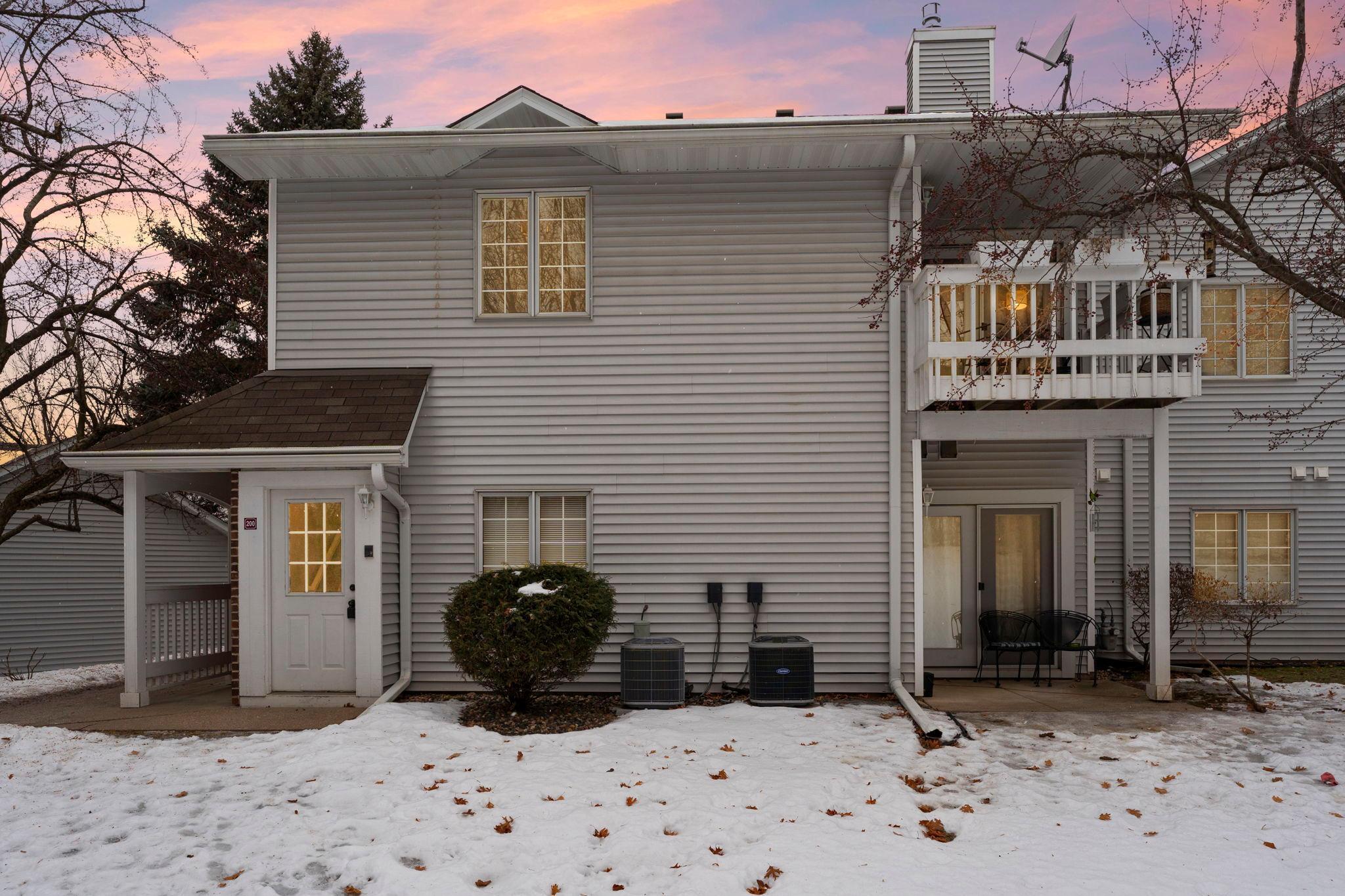 3563 Blue Jay Way Unit: 200