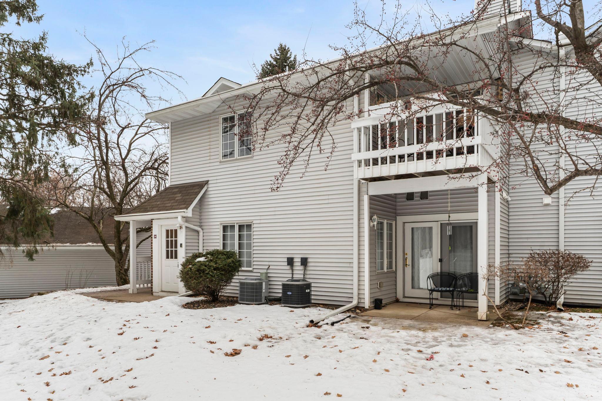 3563 Blue Jay Way Unit: 200