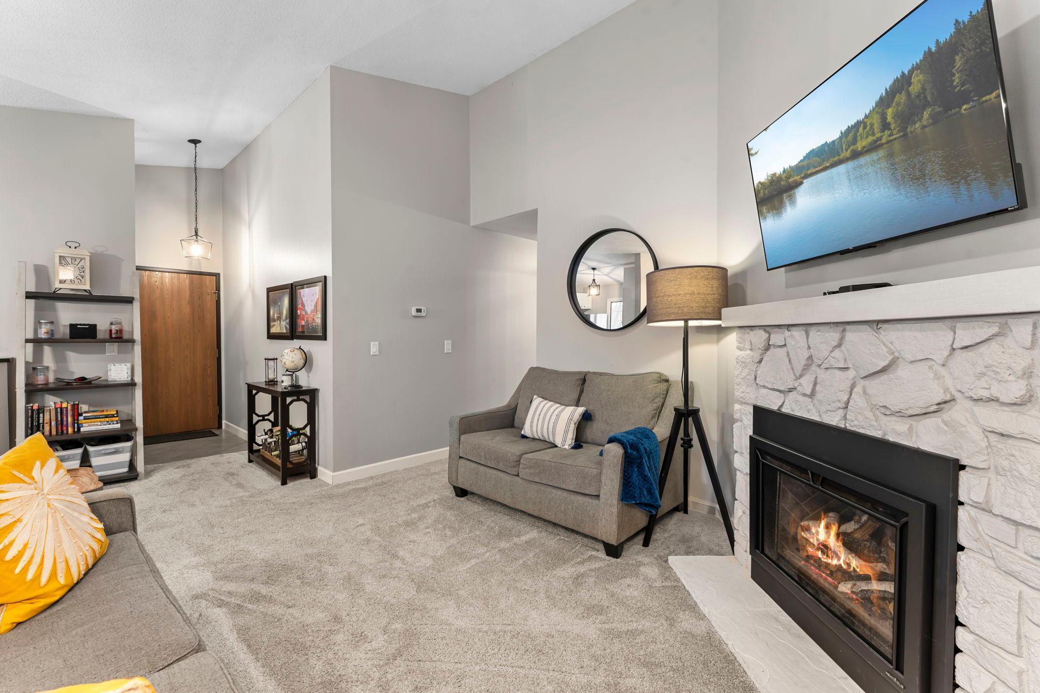 3563 Blue Jay Way Unit: 200