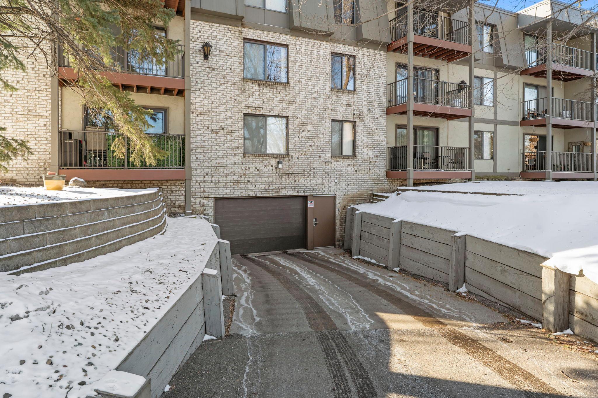 2200 Nevada Avenue S Unit: 216