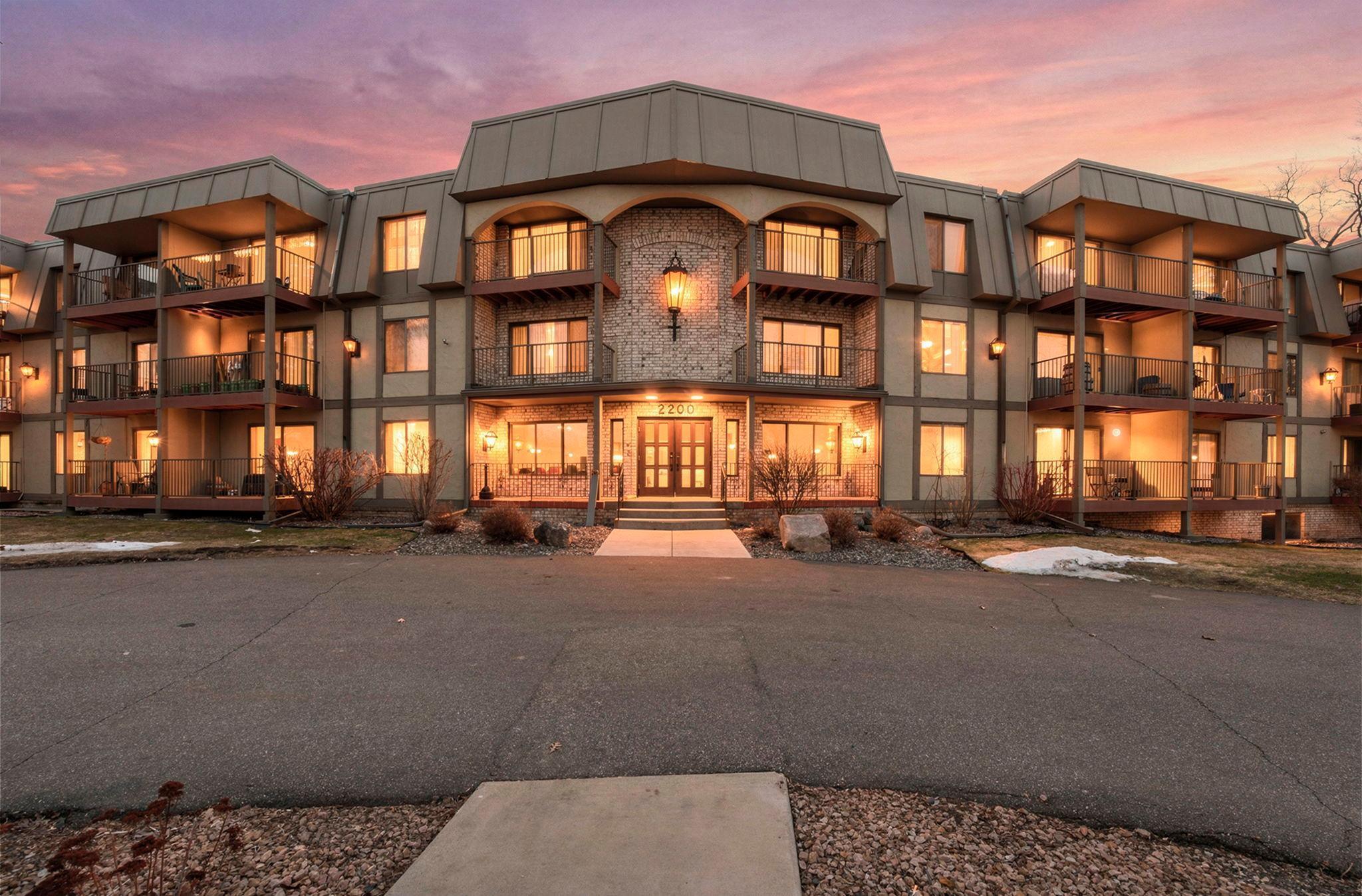 2200 Nevada Avenue S Unit: 216