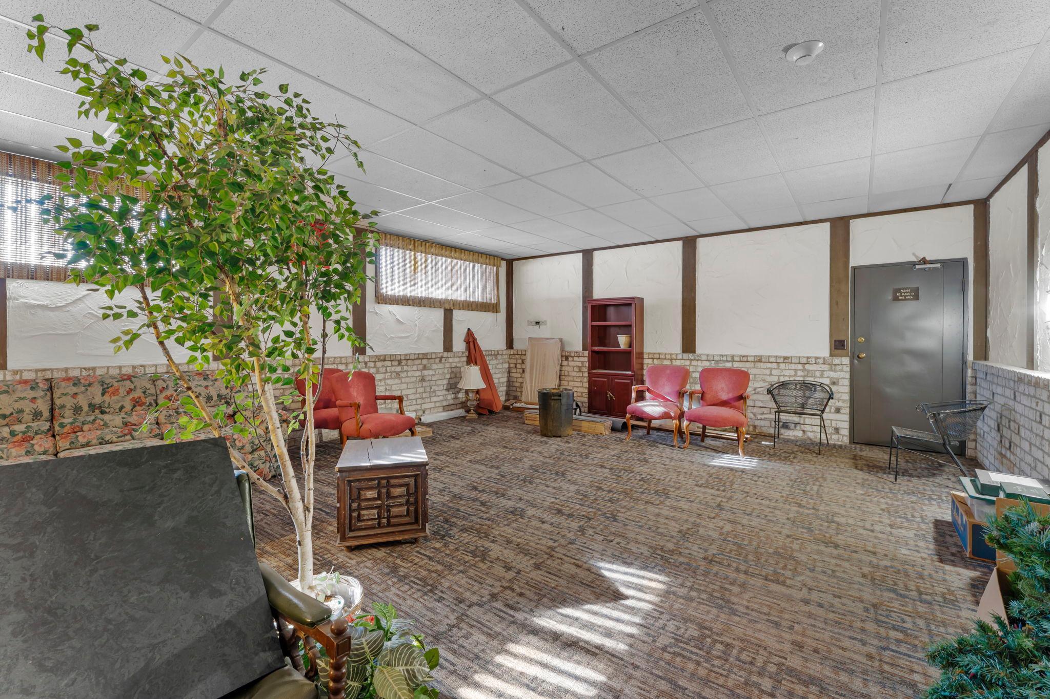 2200 Nevada Avenue S Unit: 216