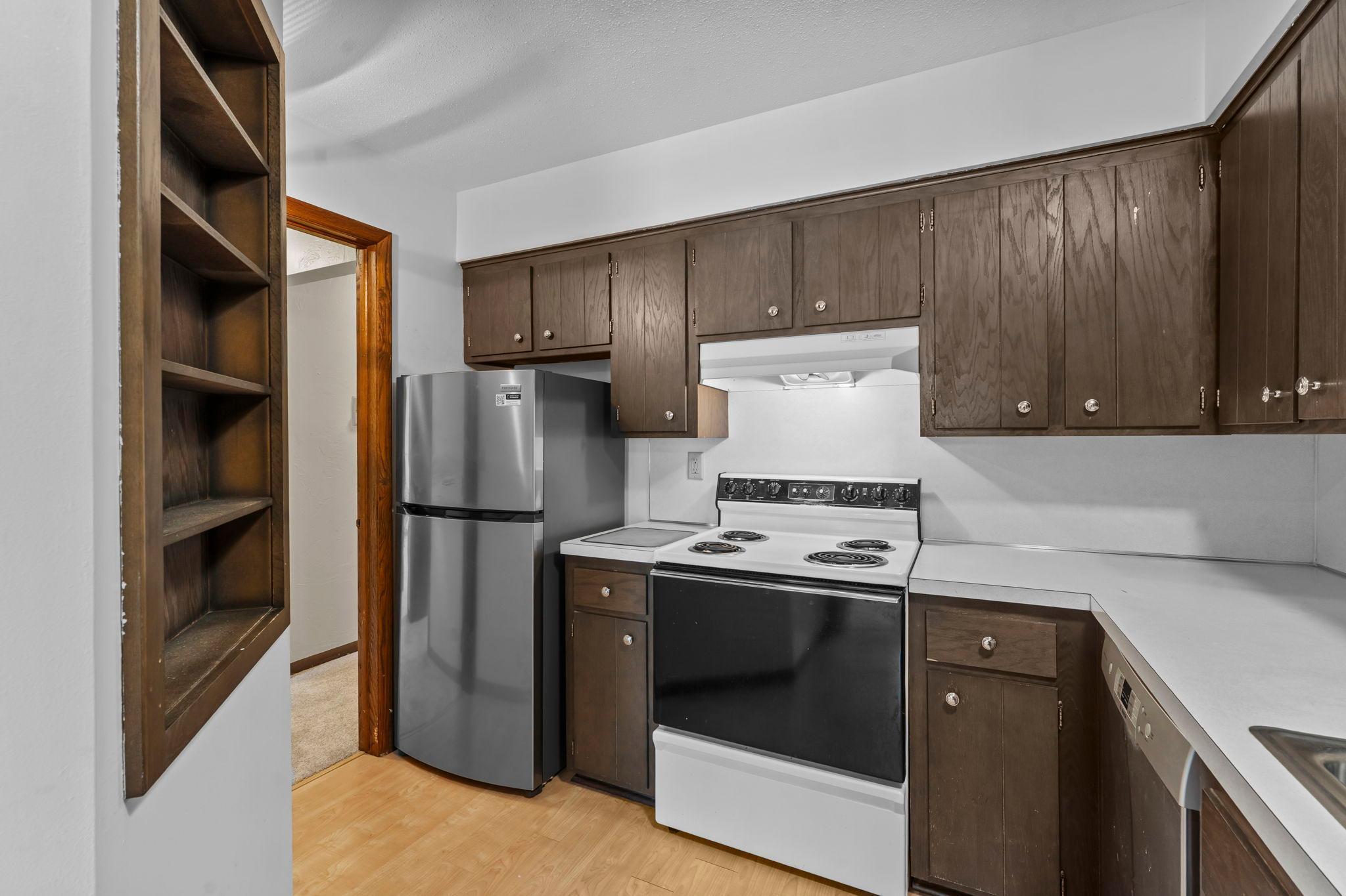 2200 Nevada Avenue S Unit: 216