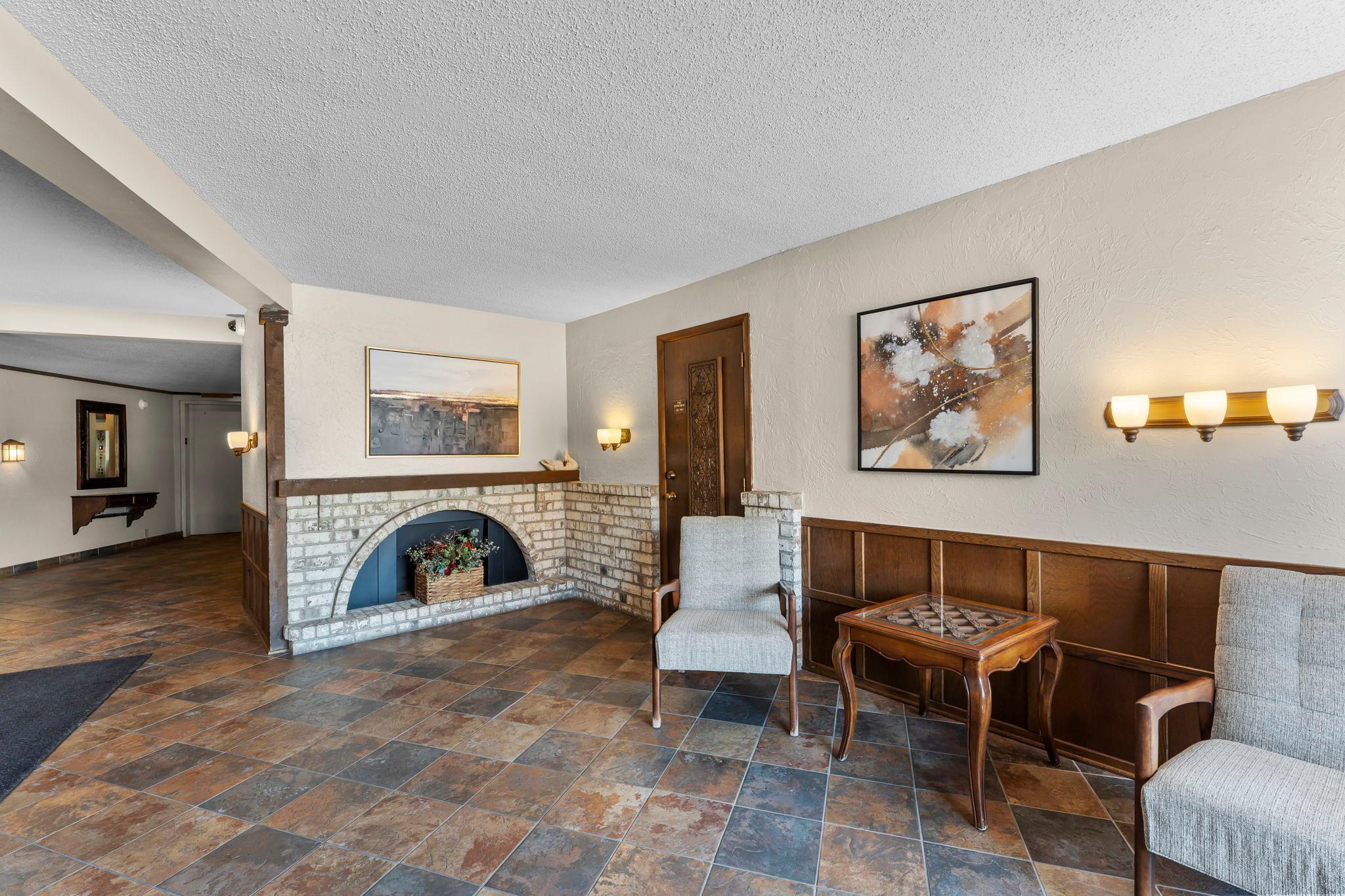 2200 Nevada Avenue S Unit: 216