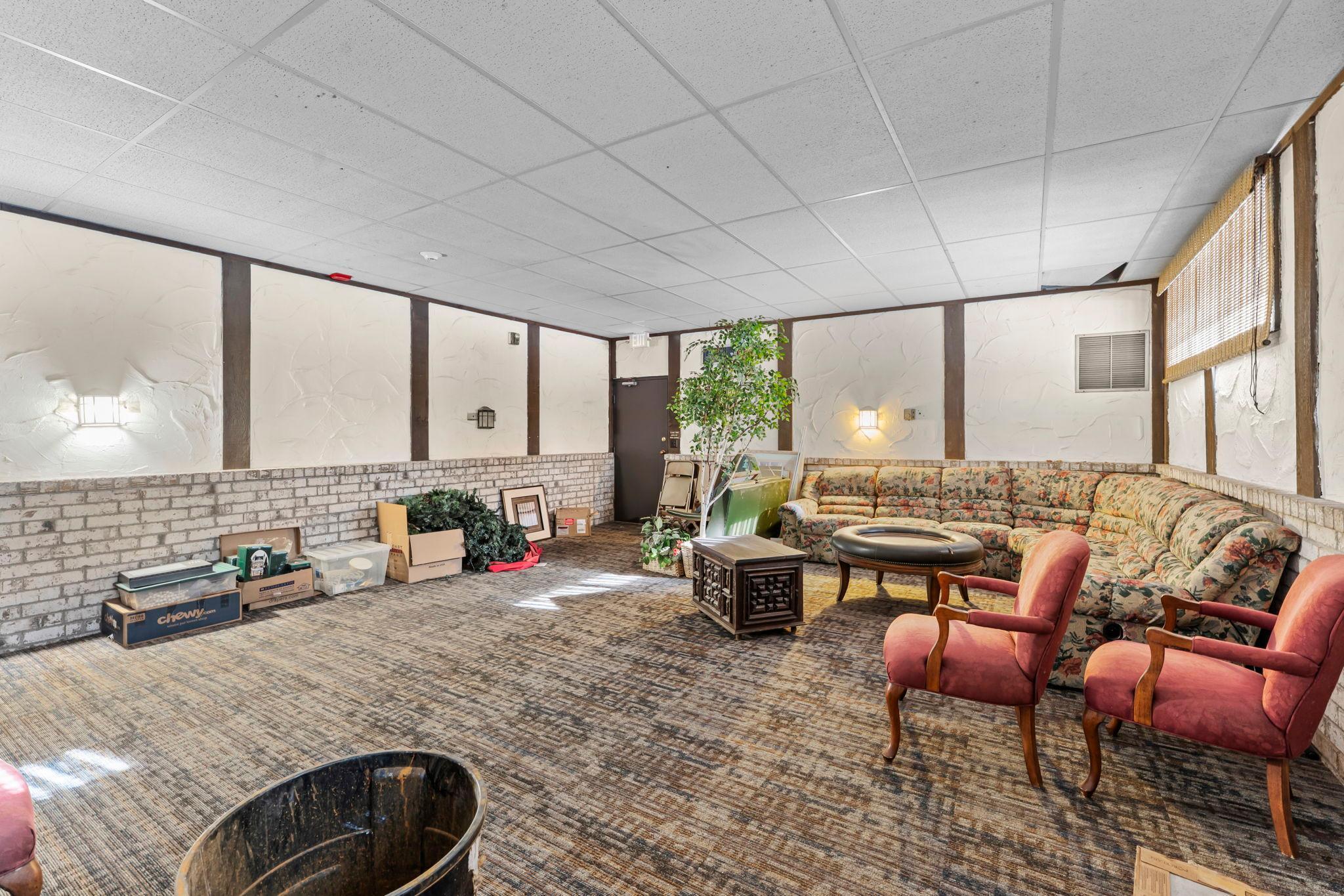 2200 Nevada Avenue S Unit: 216