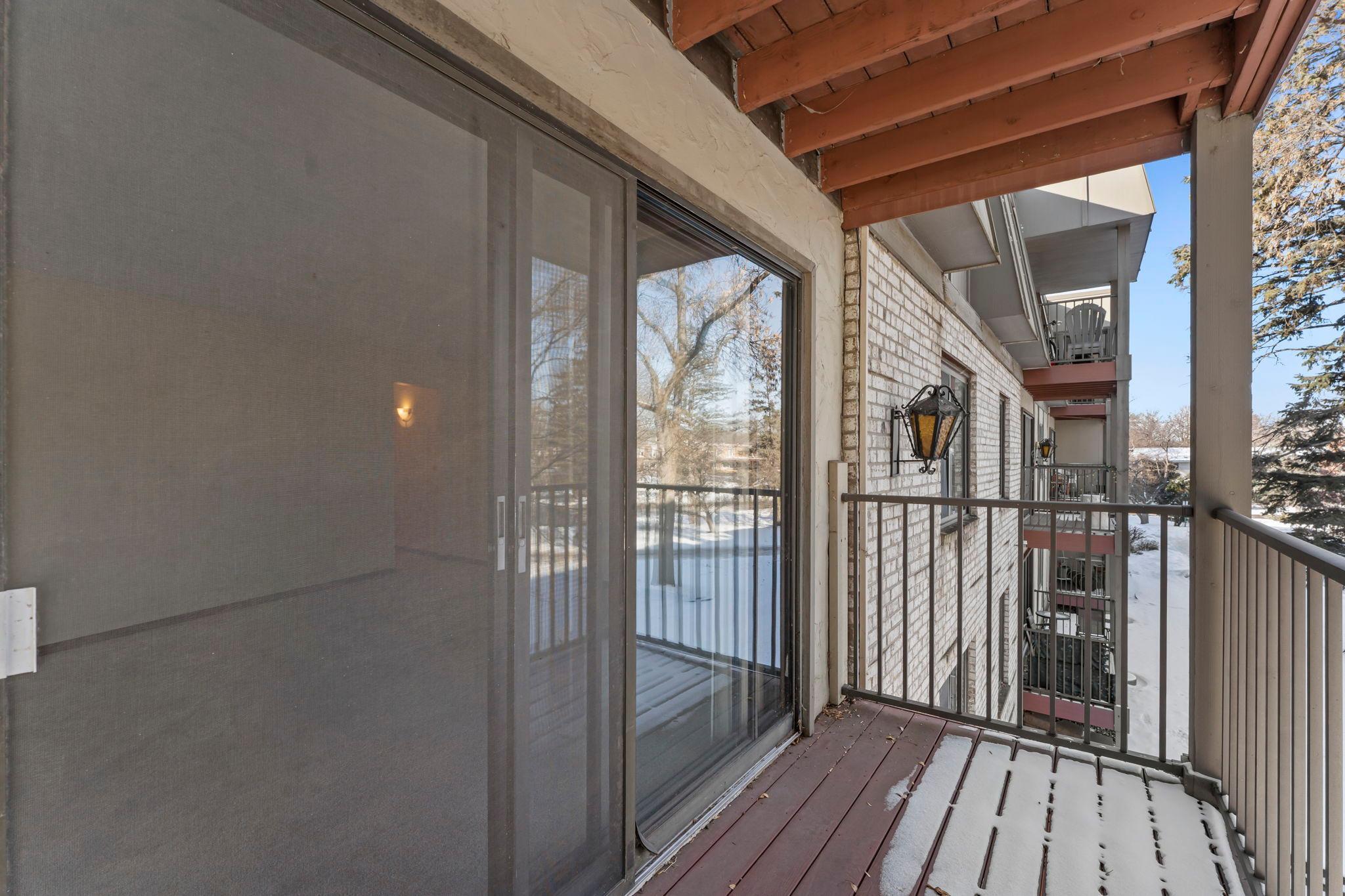 2200 Nevada Avenue S Unit: 216