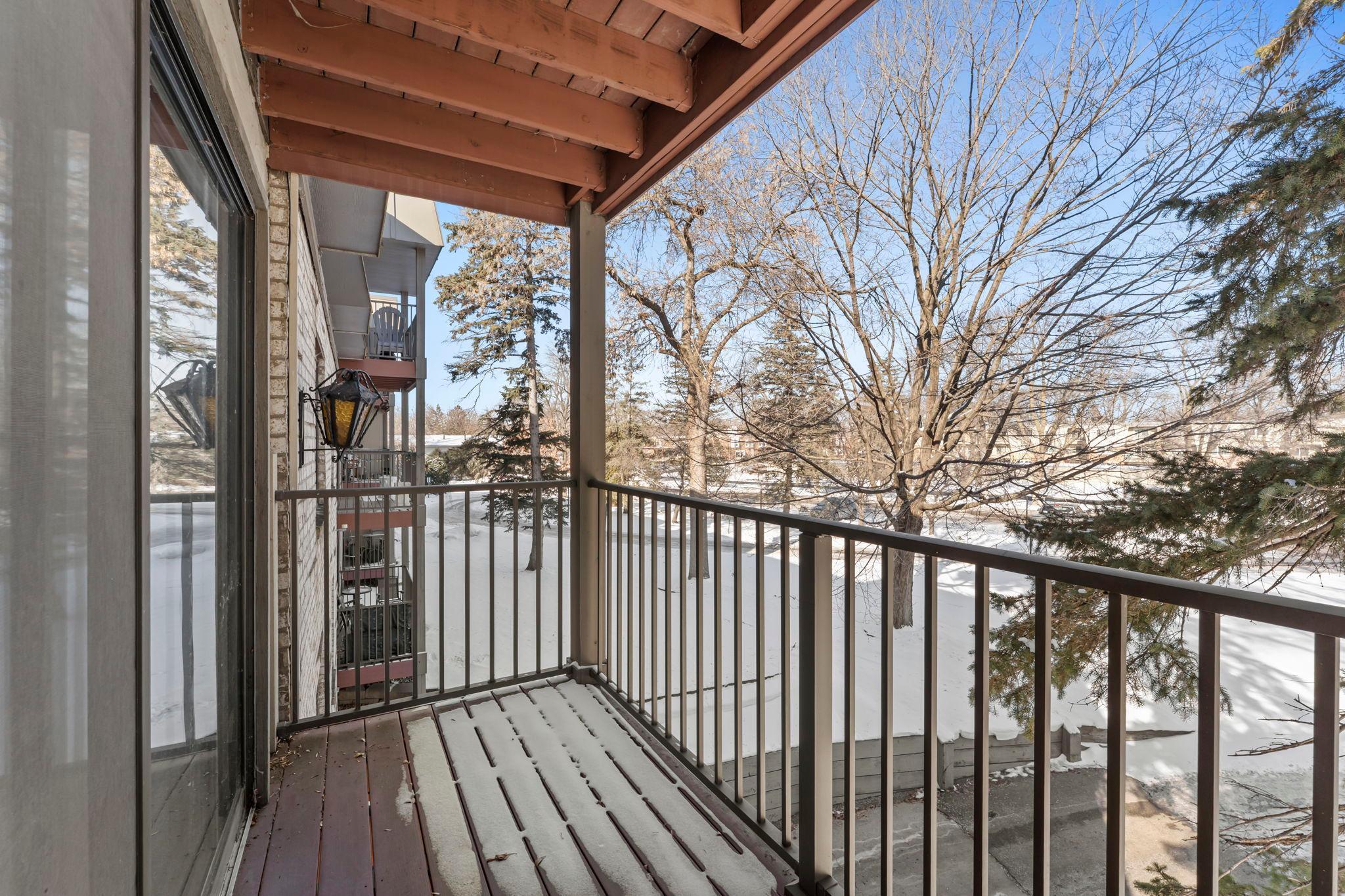 2200 Nevada Avenue S Unit: 216