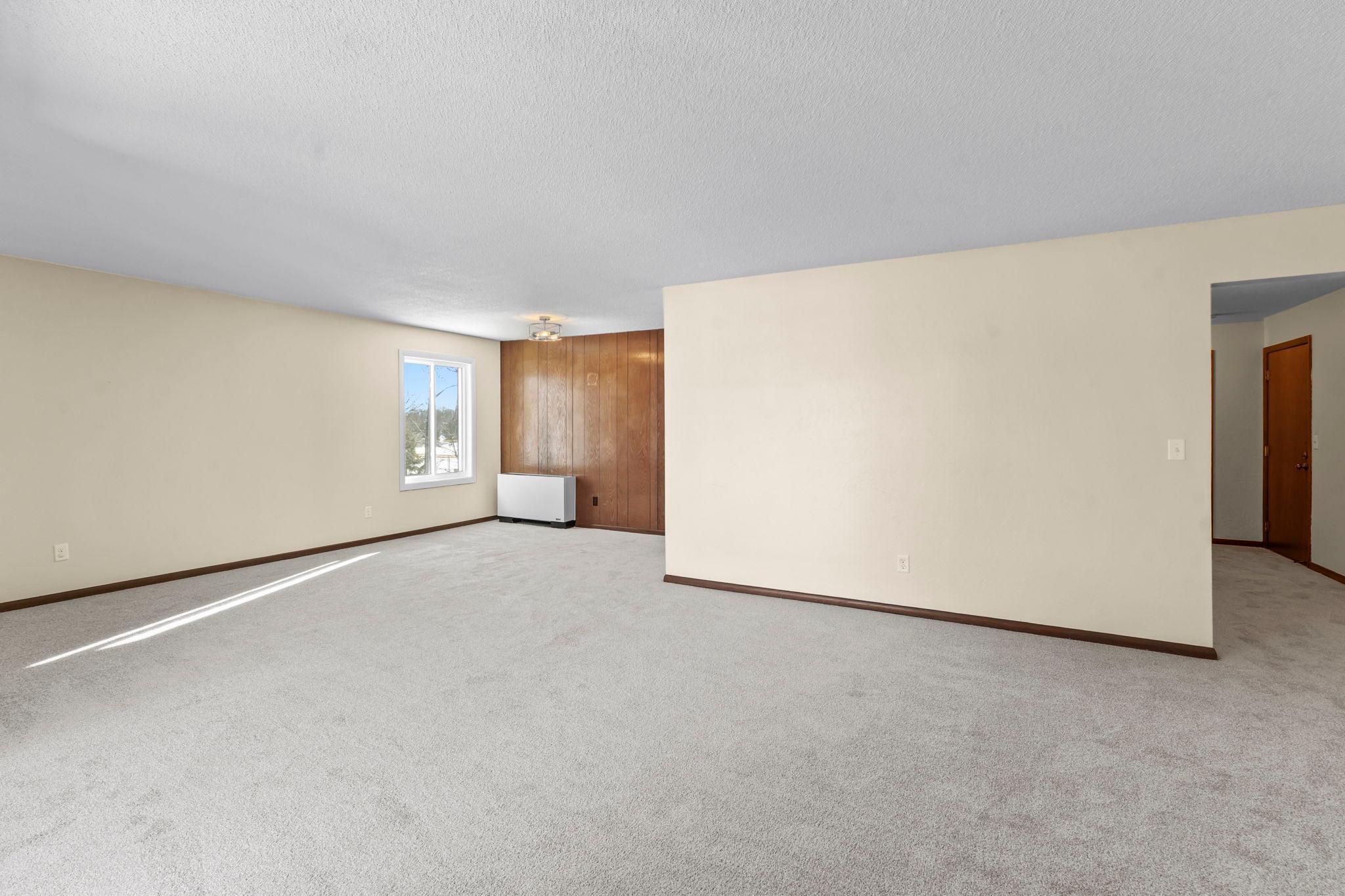 2200 Nevada Avenue S Unit: 216