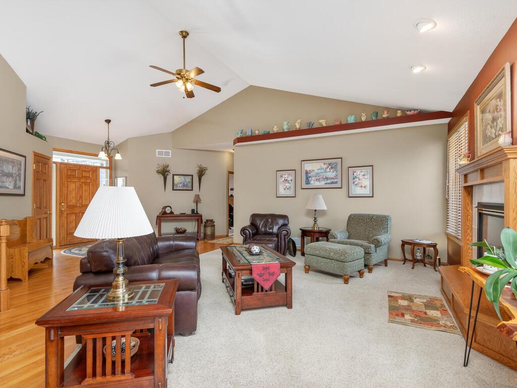 1736 Pond Lane