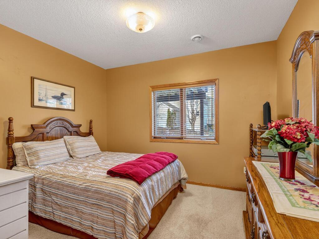 1736 Pond Lane