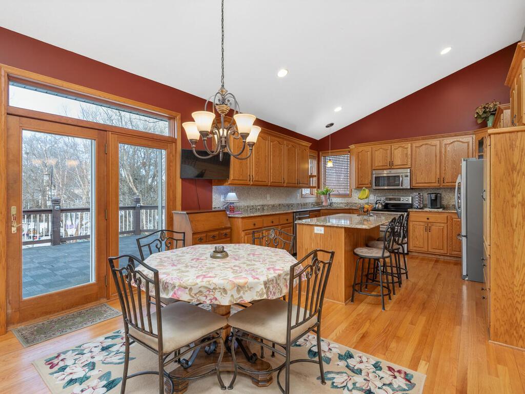 1736 Pond Lane