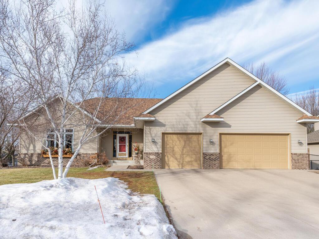 1736 Pond Lane