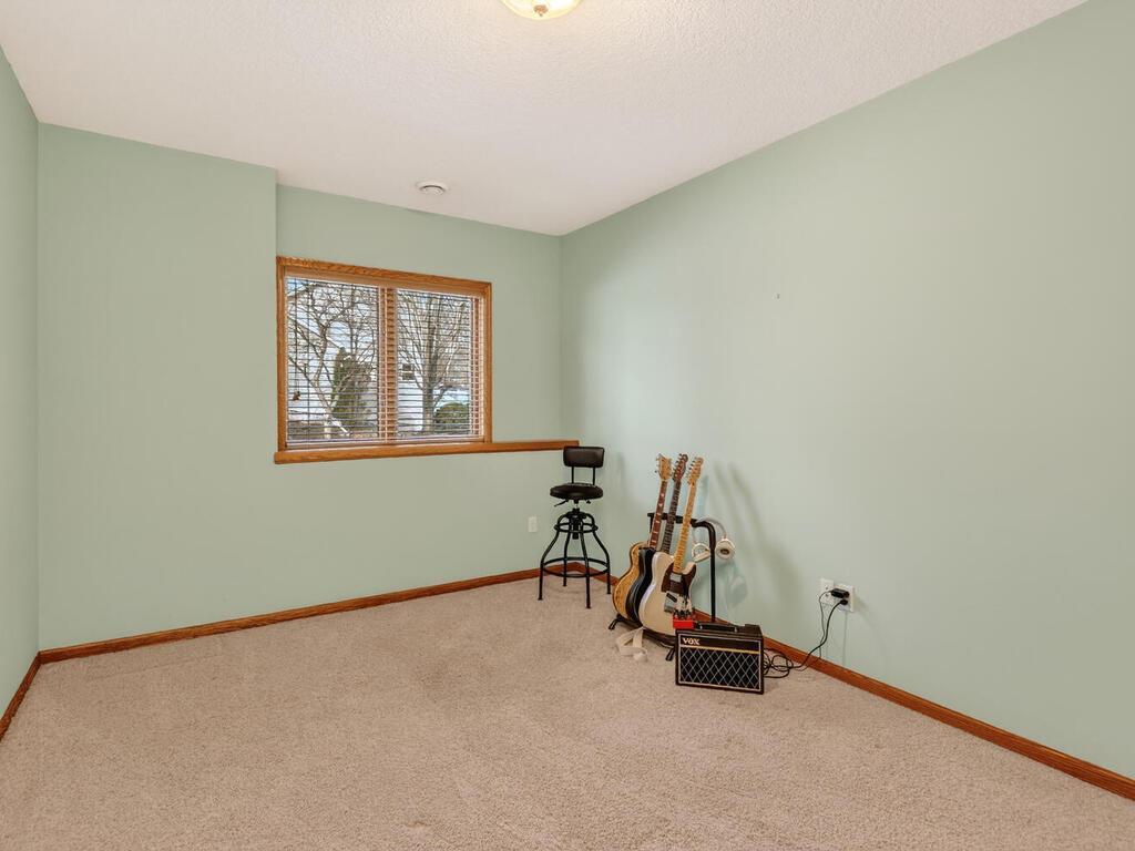 1736 Pond Lane