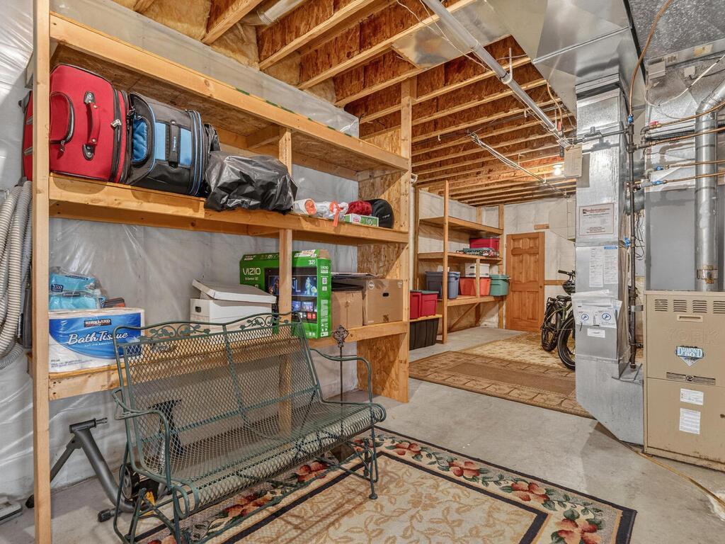 1736 Pond Lane