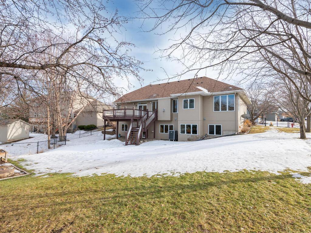 1736 Pond Lane