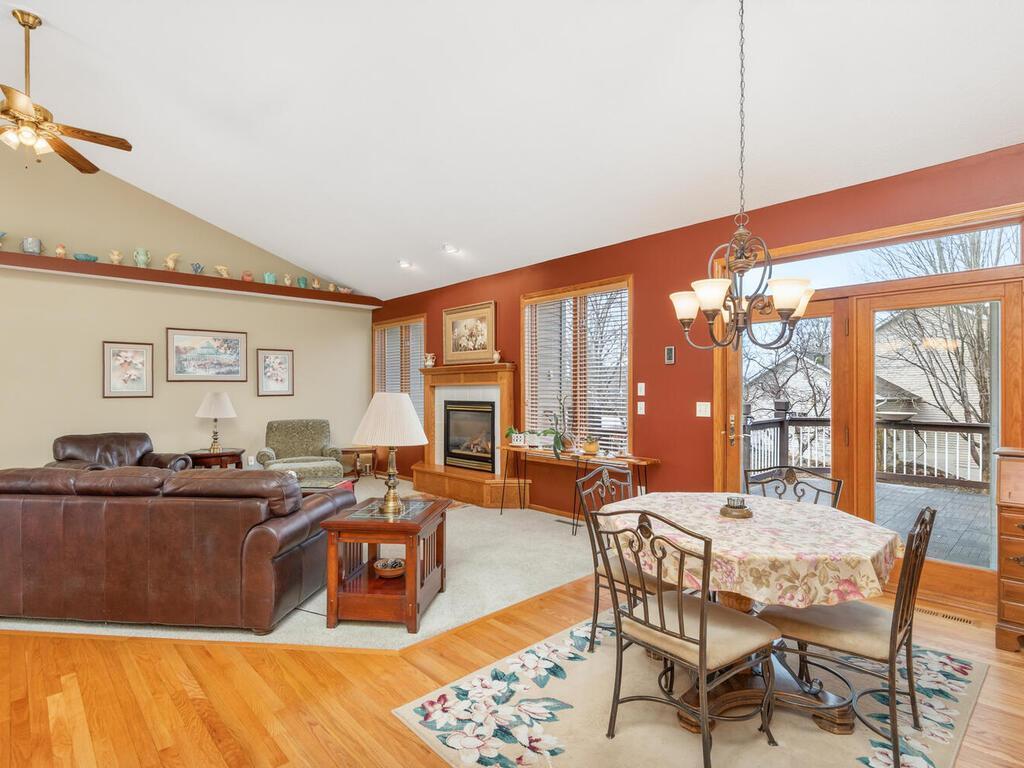 1736 Pond Lane