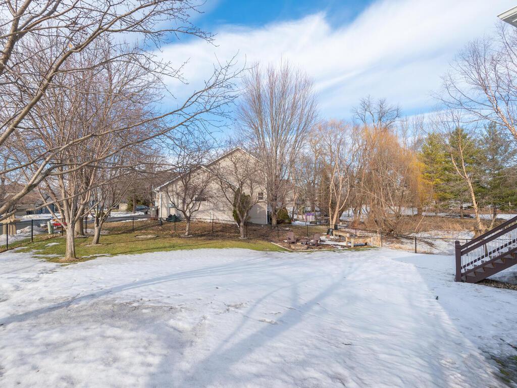 1736 Pond Lane