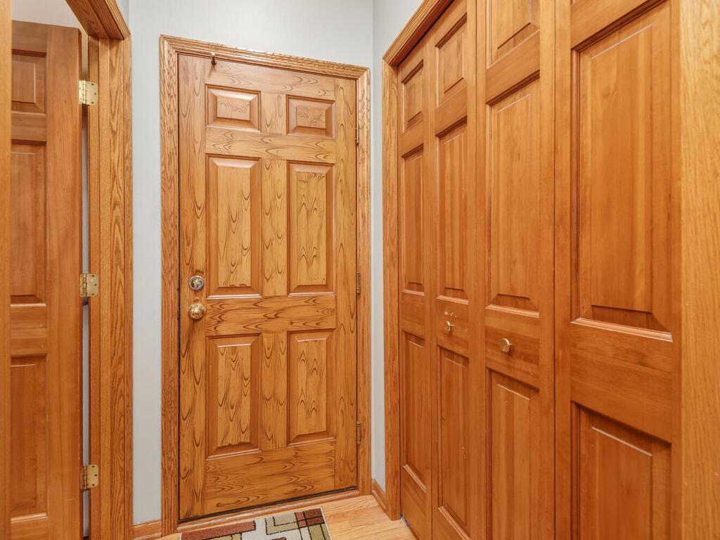 1736 Pond Lane