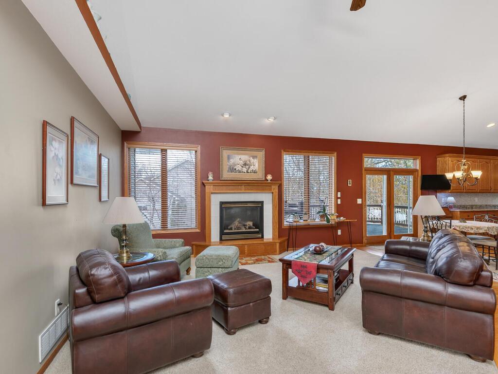 1736 Pond Lane