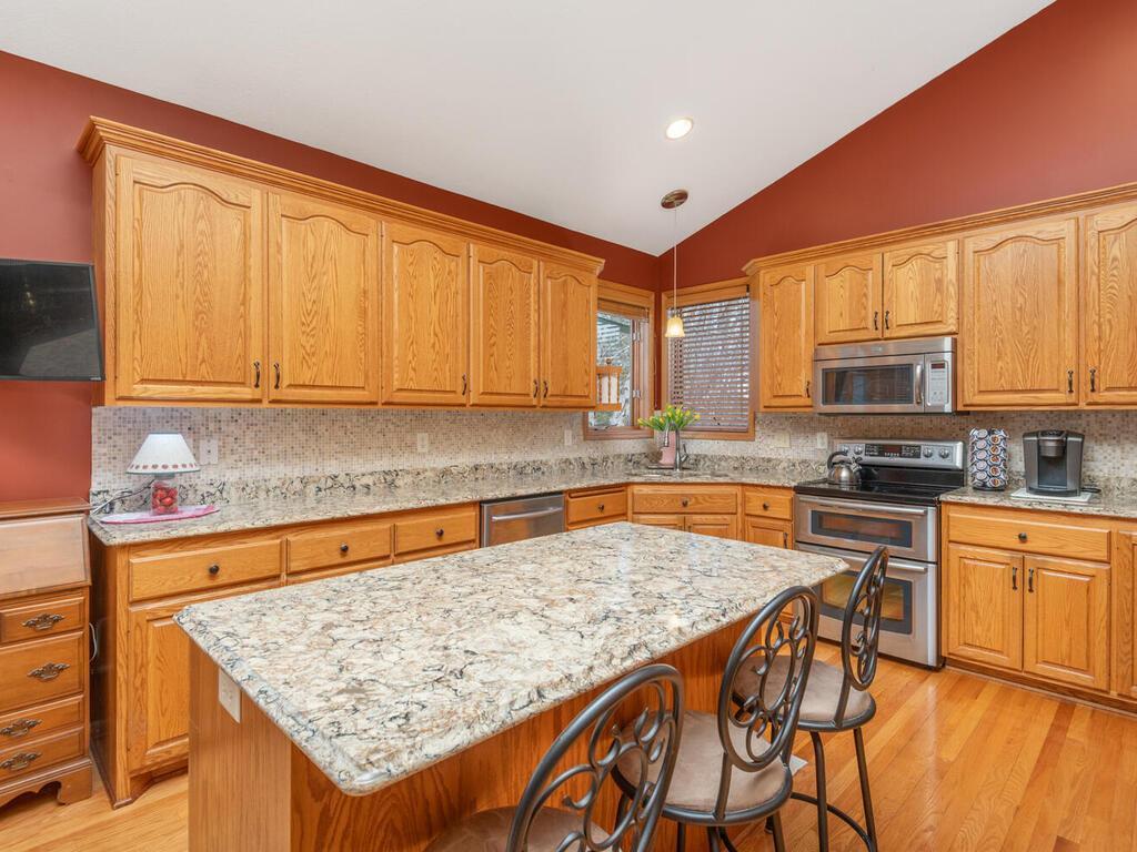 1736 Pond Lane