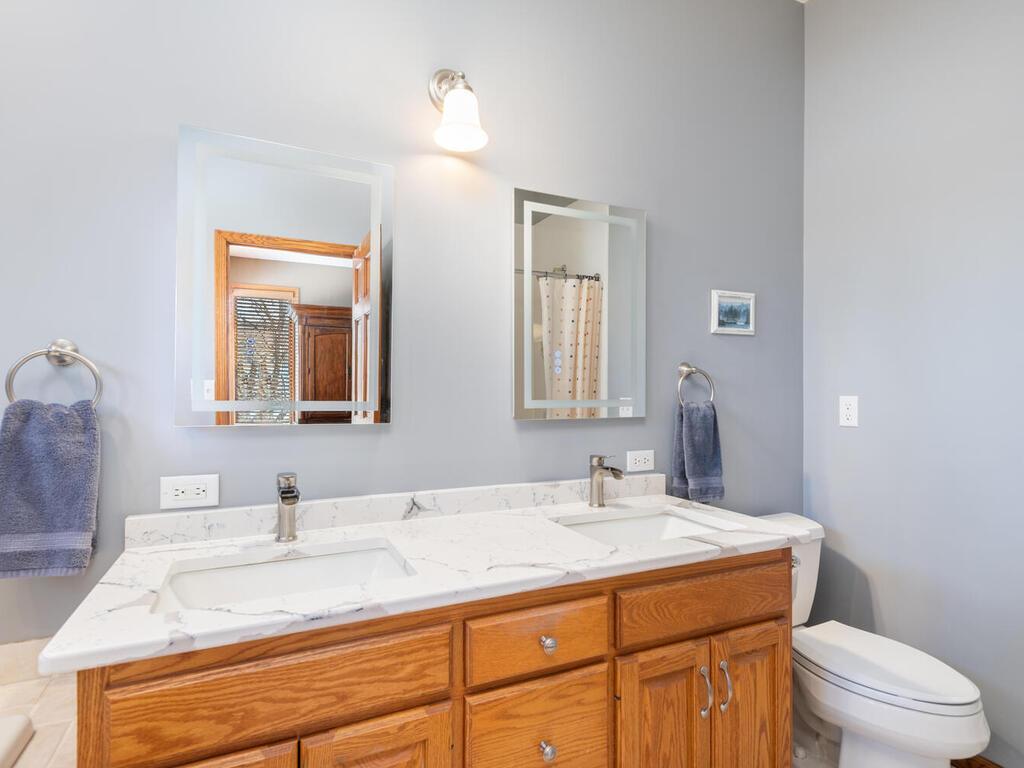 1736 Pond Lane