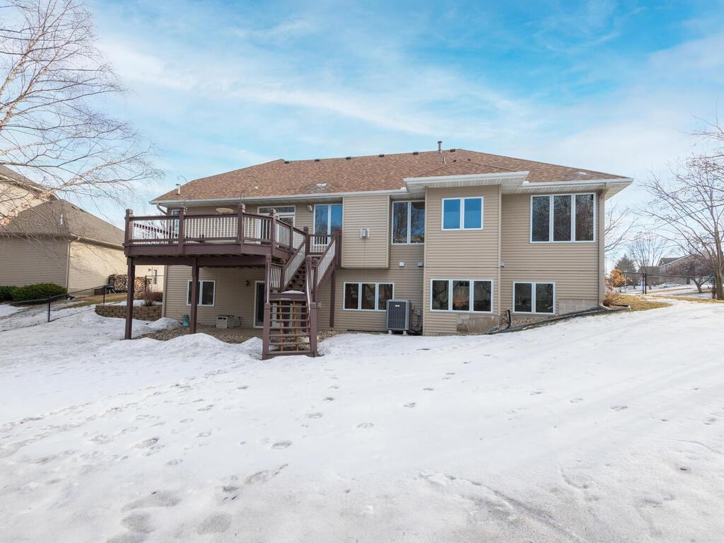 1736 Pond Lane