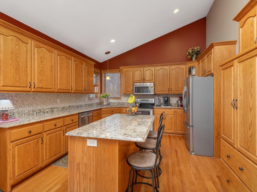 1736 Pond Lane