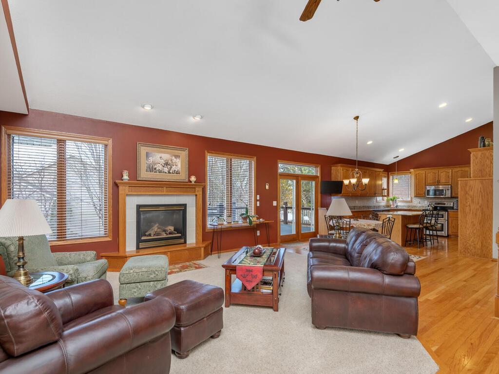 1736 Pond Lane
