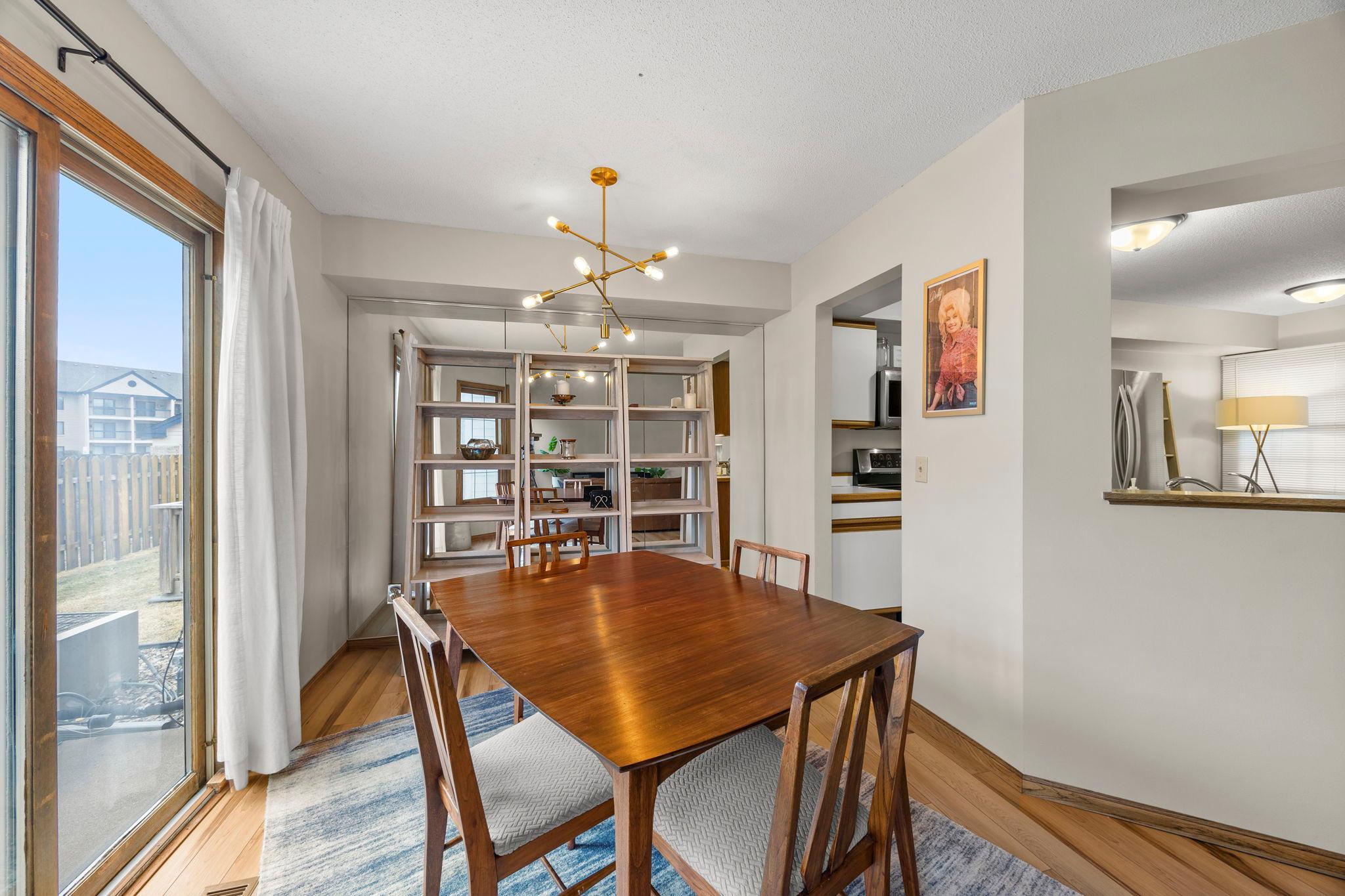 1614 Rose Hill Circle