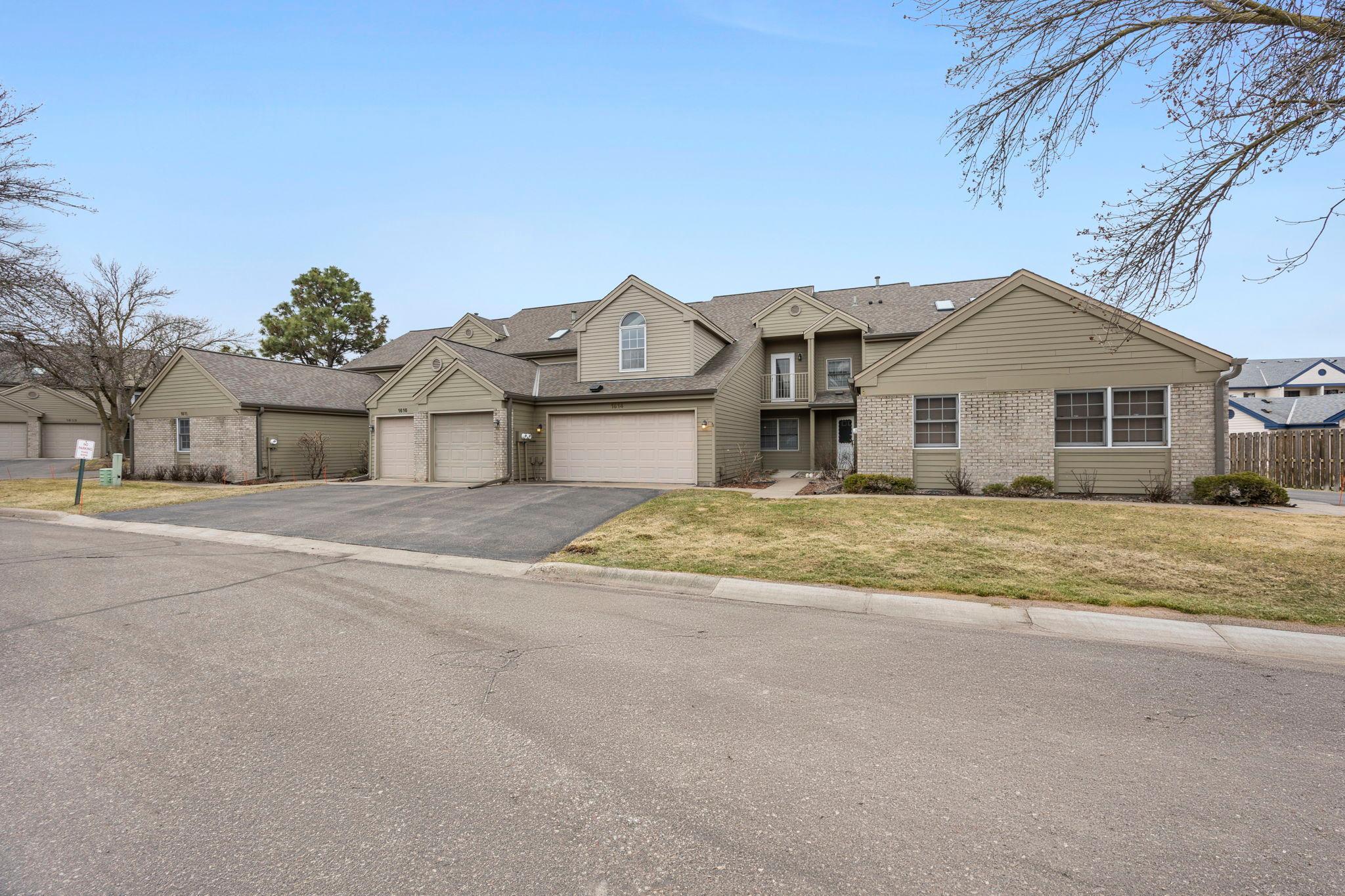 1614 Rose Hill Circle