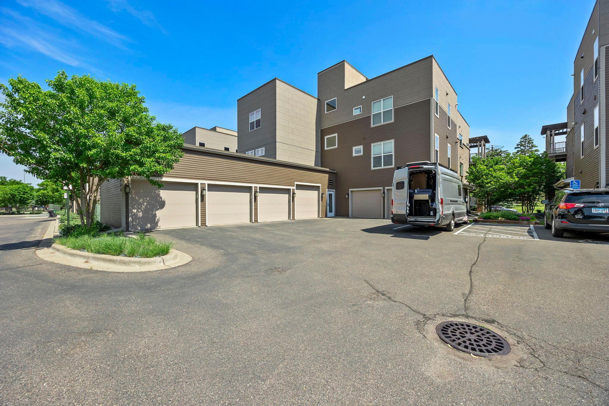 3980 Wooddale Avenue S Unit: 302