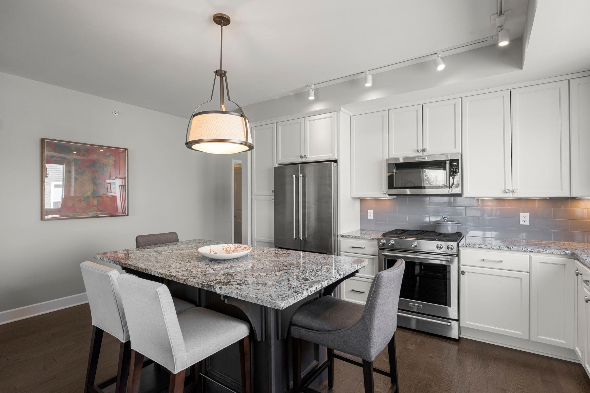 3980 Wooddale Avenue S Unit: 302