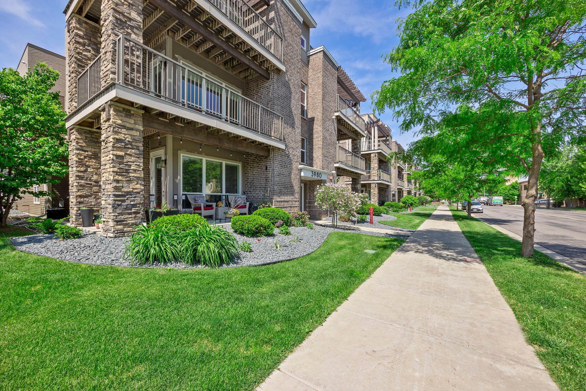 3980 Wooddale Avenue S Unit: 302