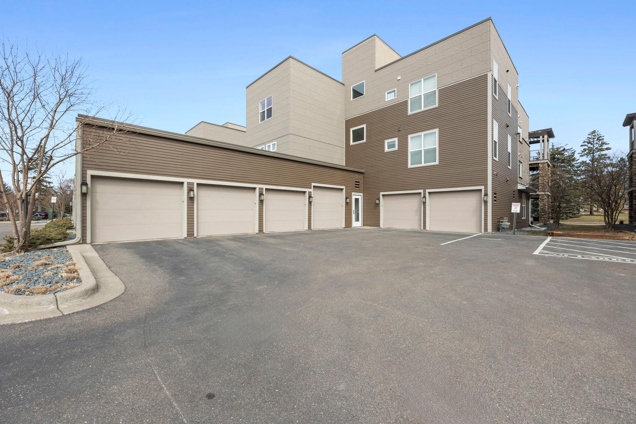 3980 Wooddale Avenue S Unit: 302