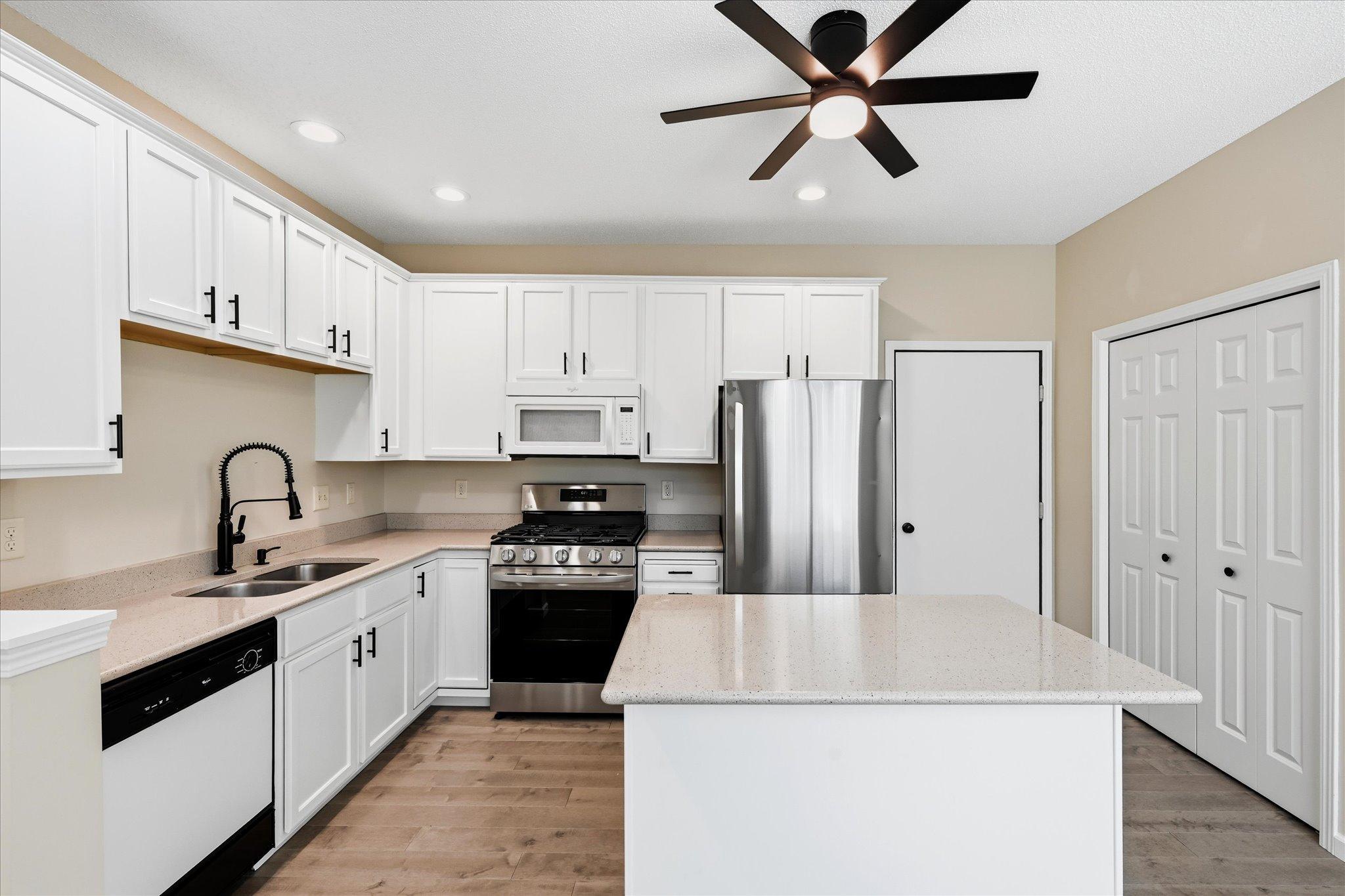 5818 Prairie Ridge Drive