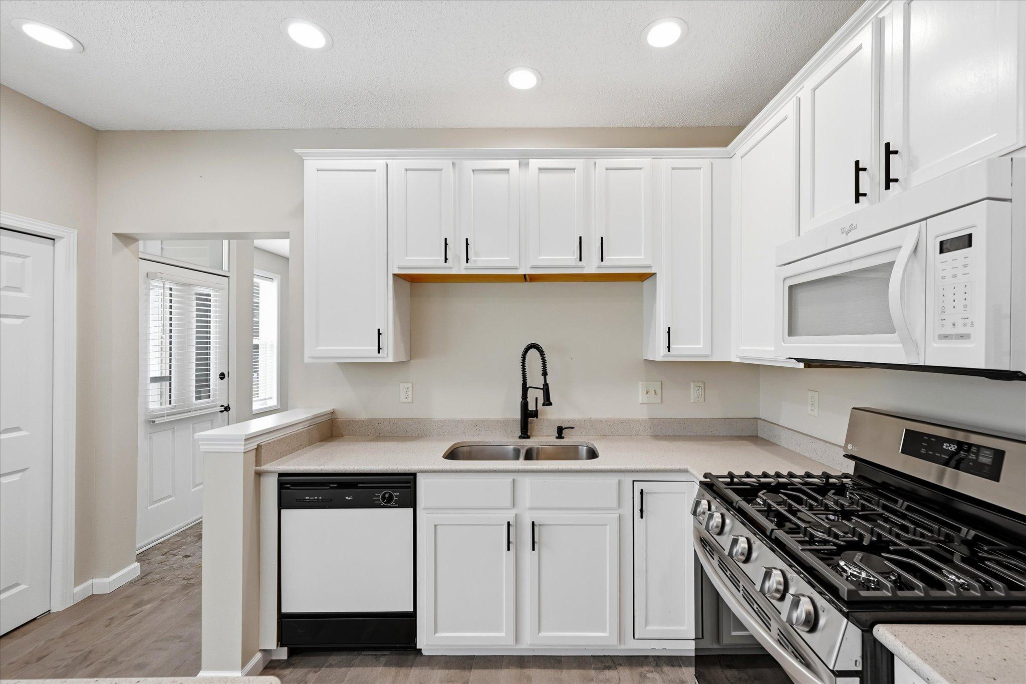 5818 Prairie Ridge Drive