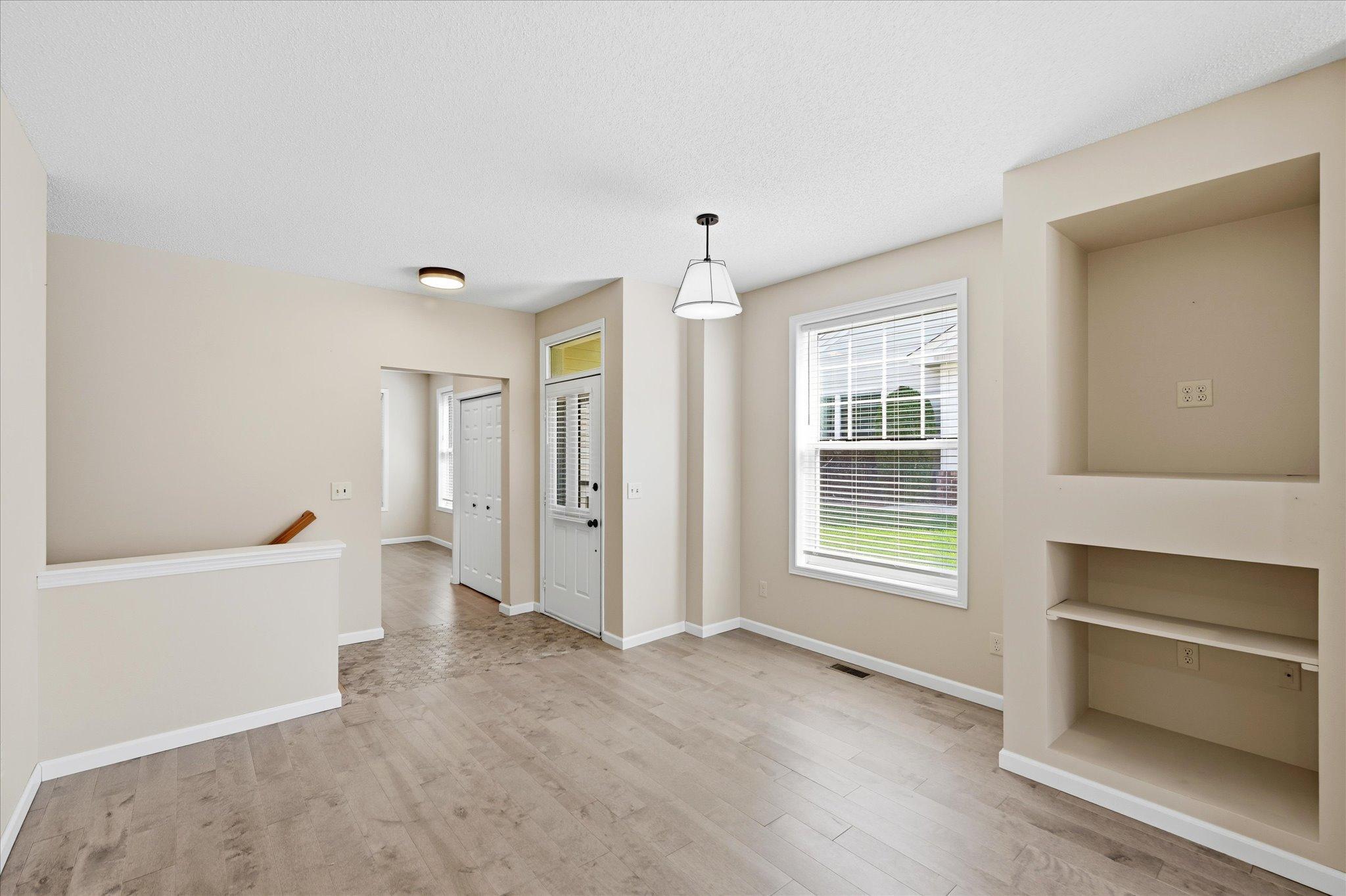 5818 Prairie Ridge Drive