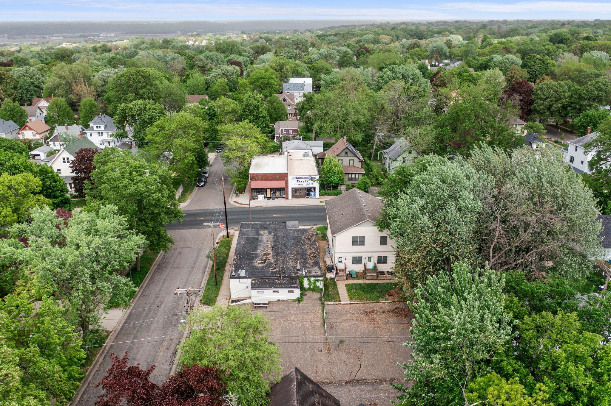 711 Smith Avenue S