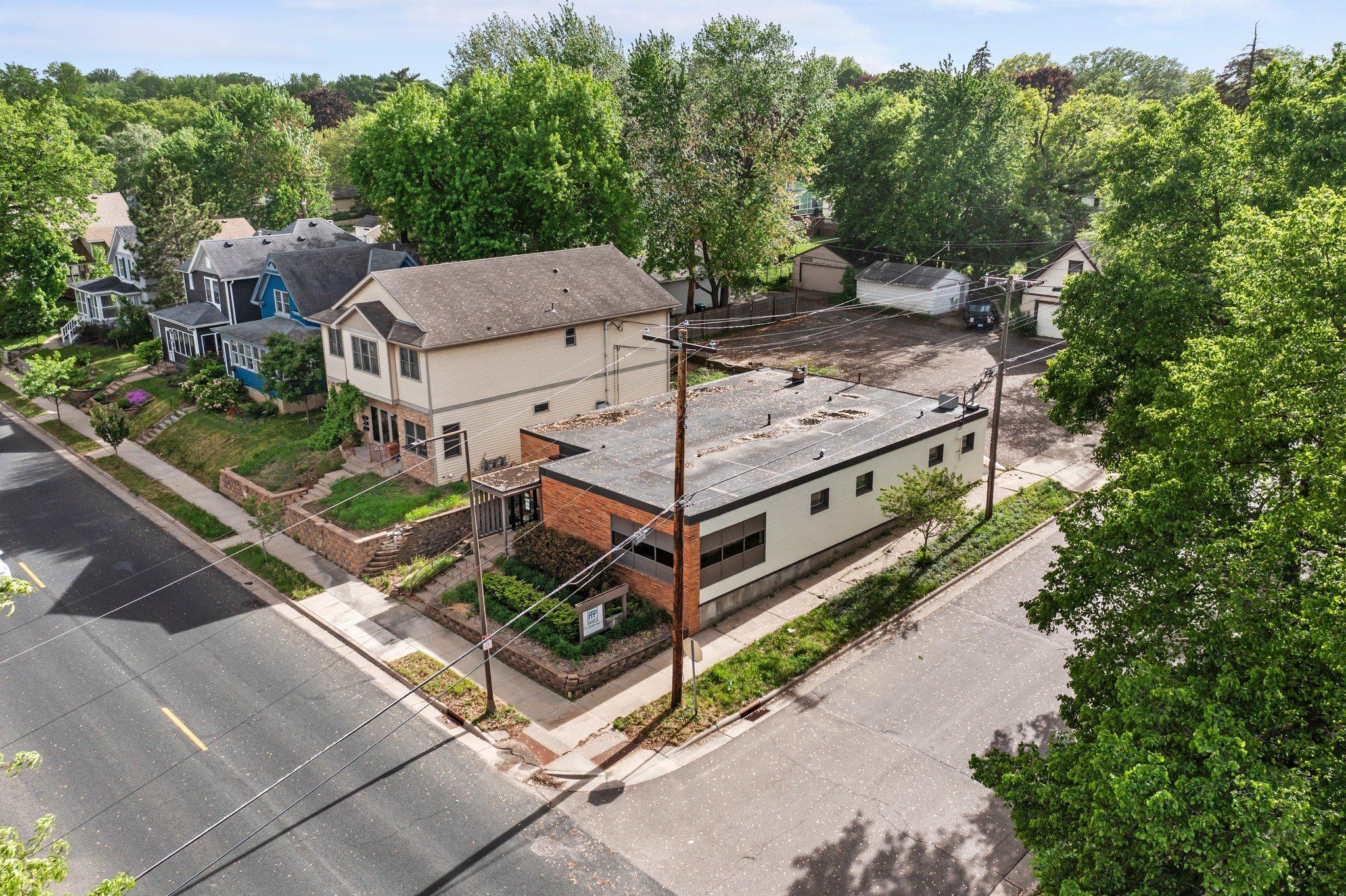 711 Smith Avenue S