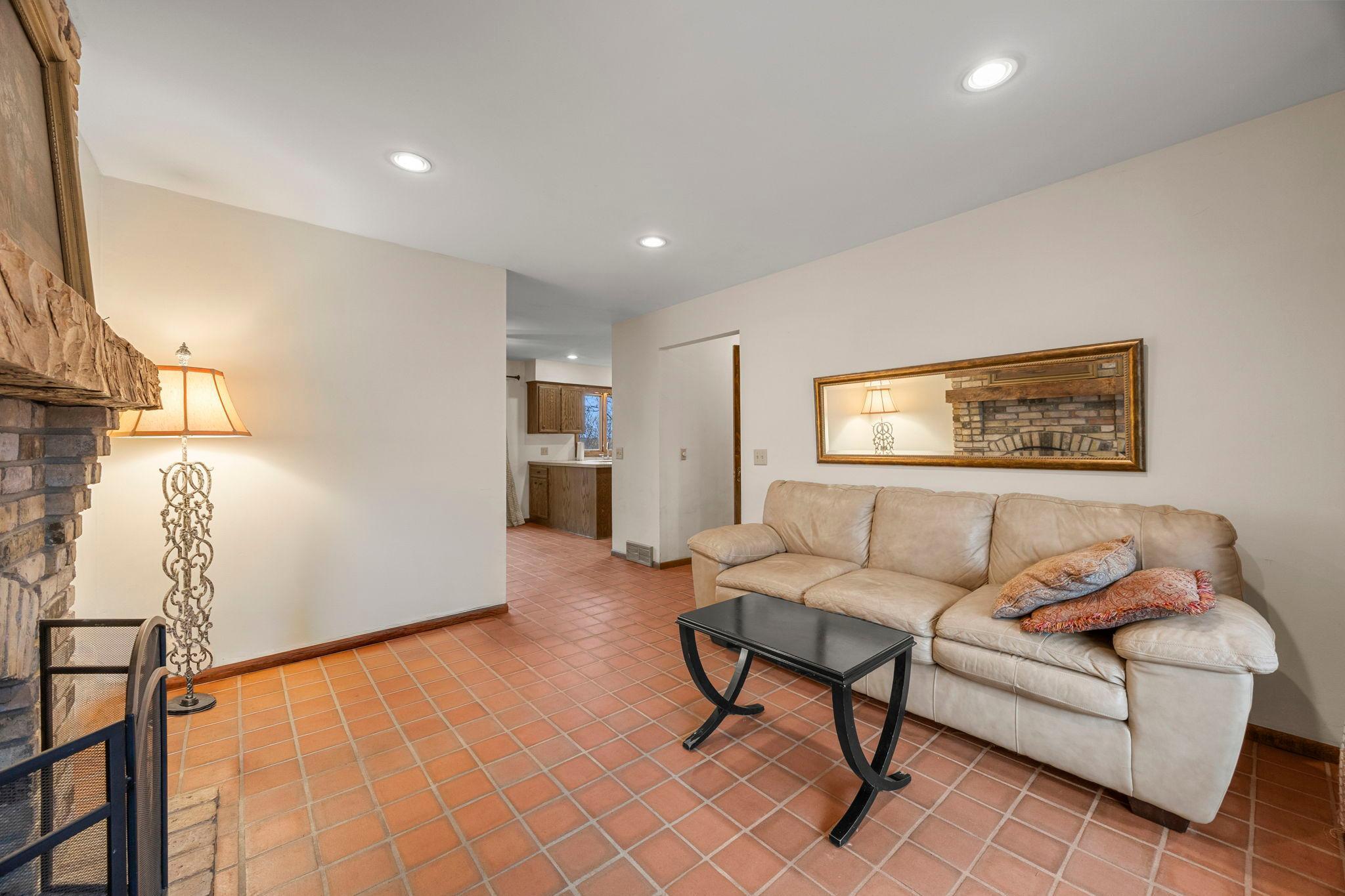 9449 Woodridge Drive