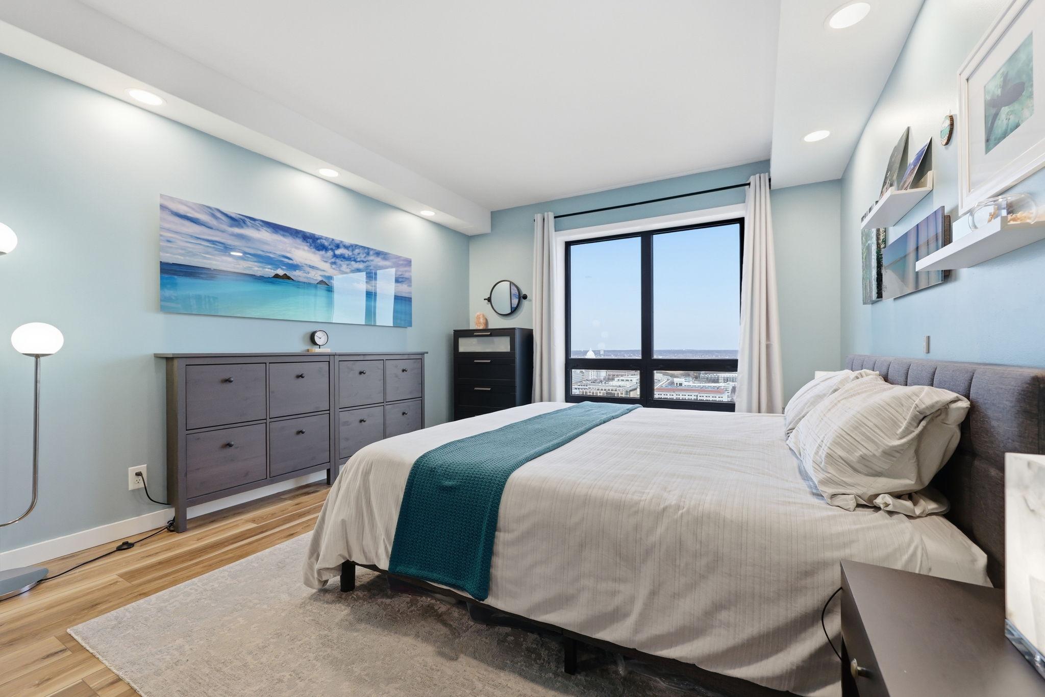 168 6th Street E Unit: 3505