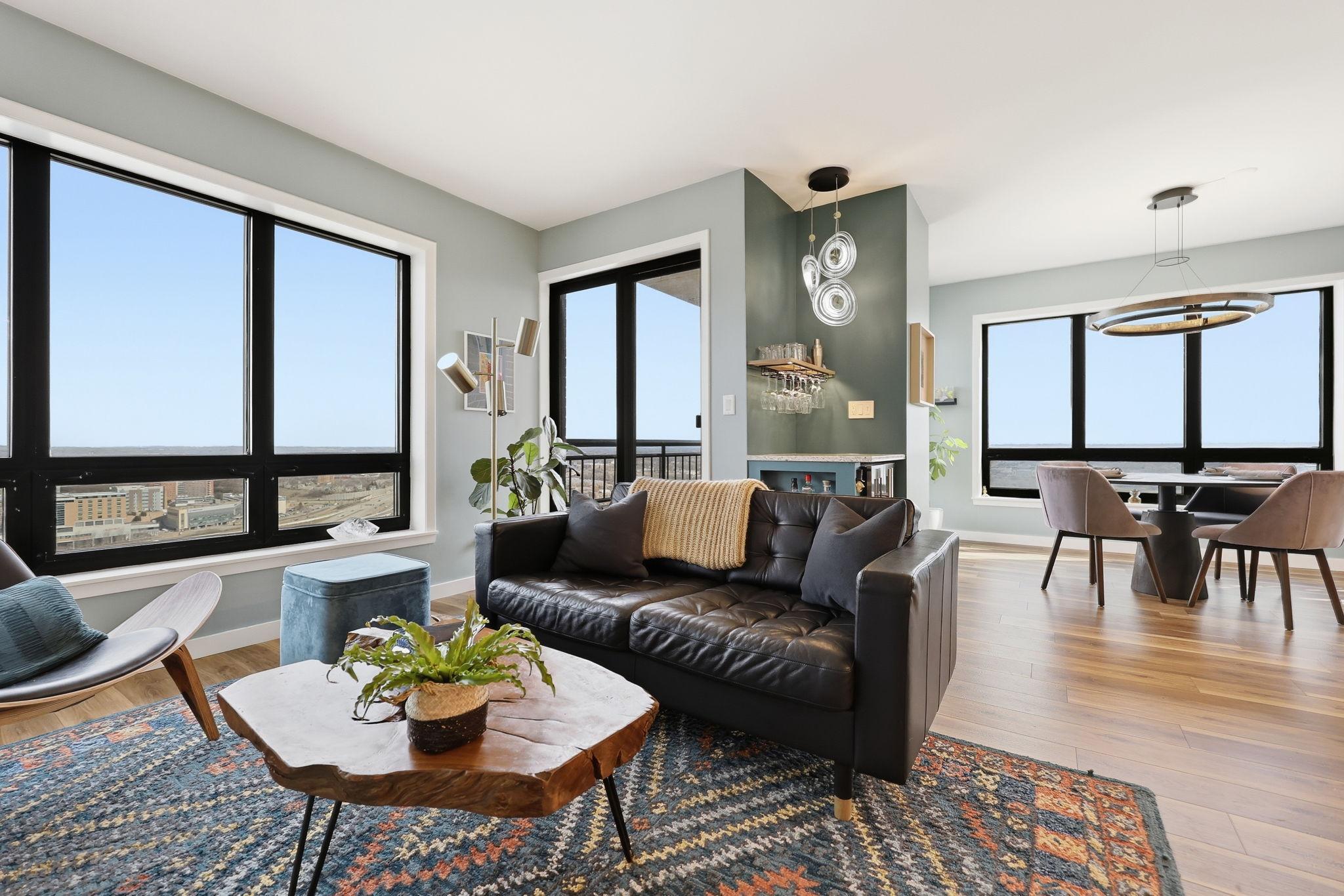 168 6th Street E Unit: 3505