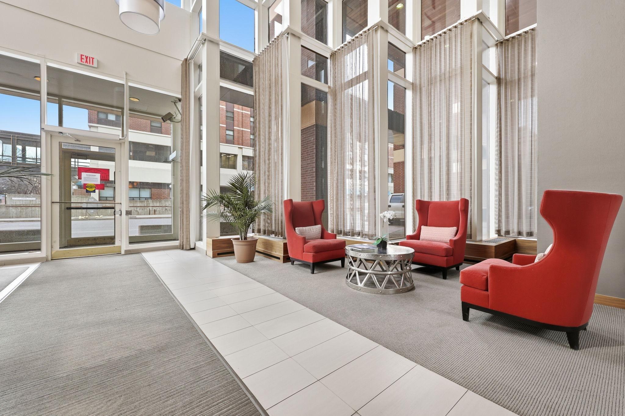 168 6th Street E Unit: 3505