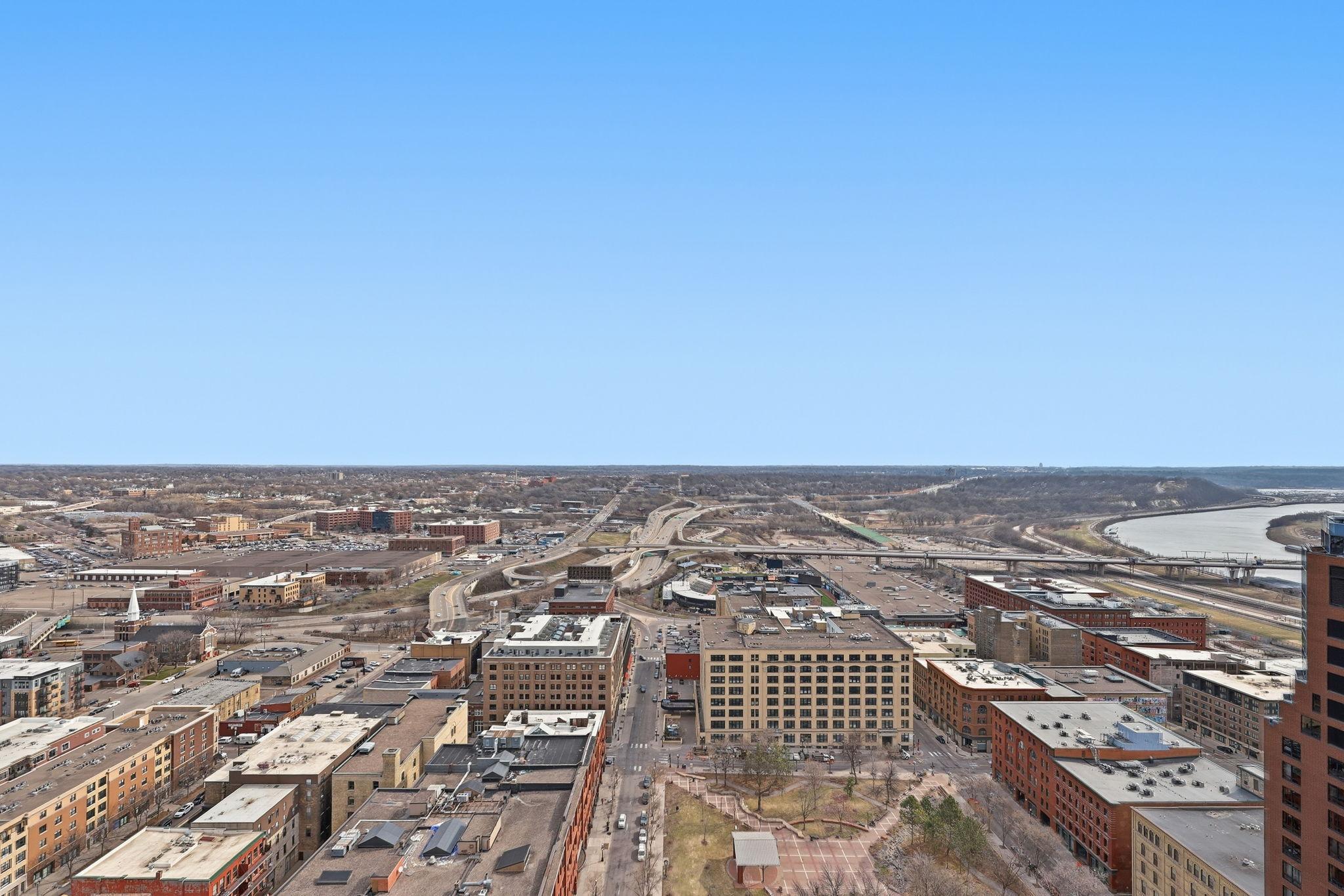 168 6th Street E Unit: 3505